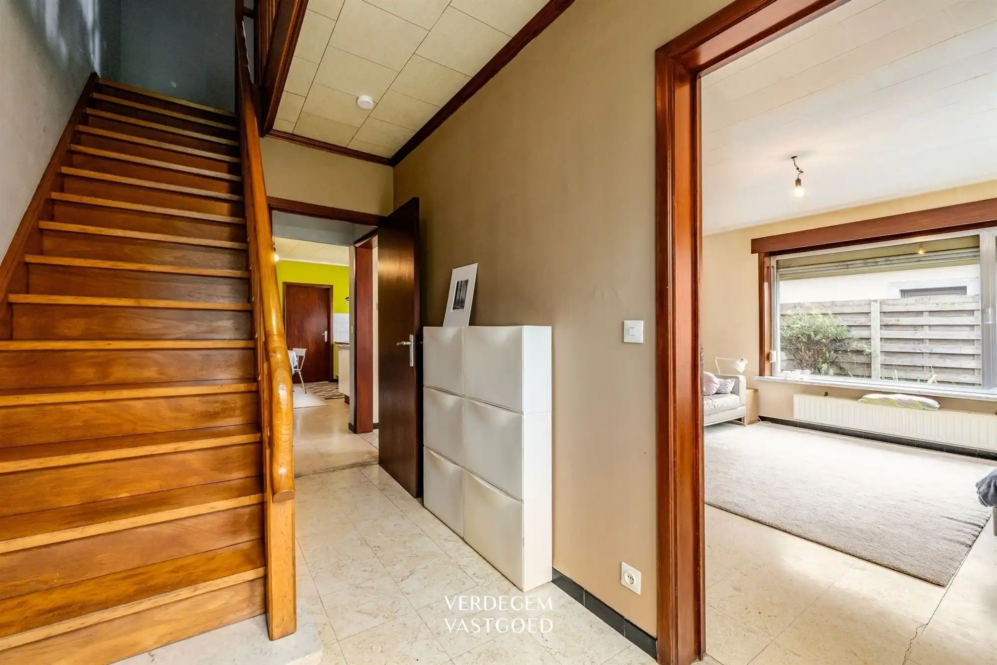 Charmante woning met 3 slaapkamers, garage en diepe tuin 1.010m² met open zicht foto 7