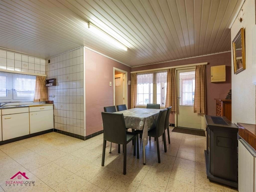 Te renoveren half-vrijstaande woning foto 18