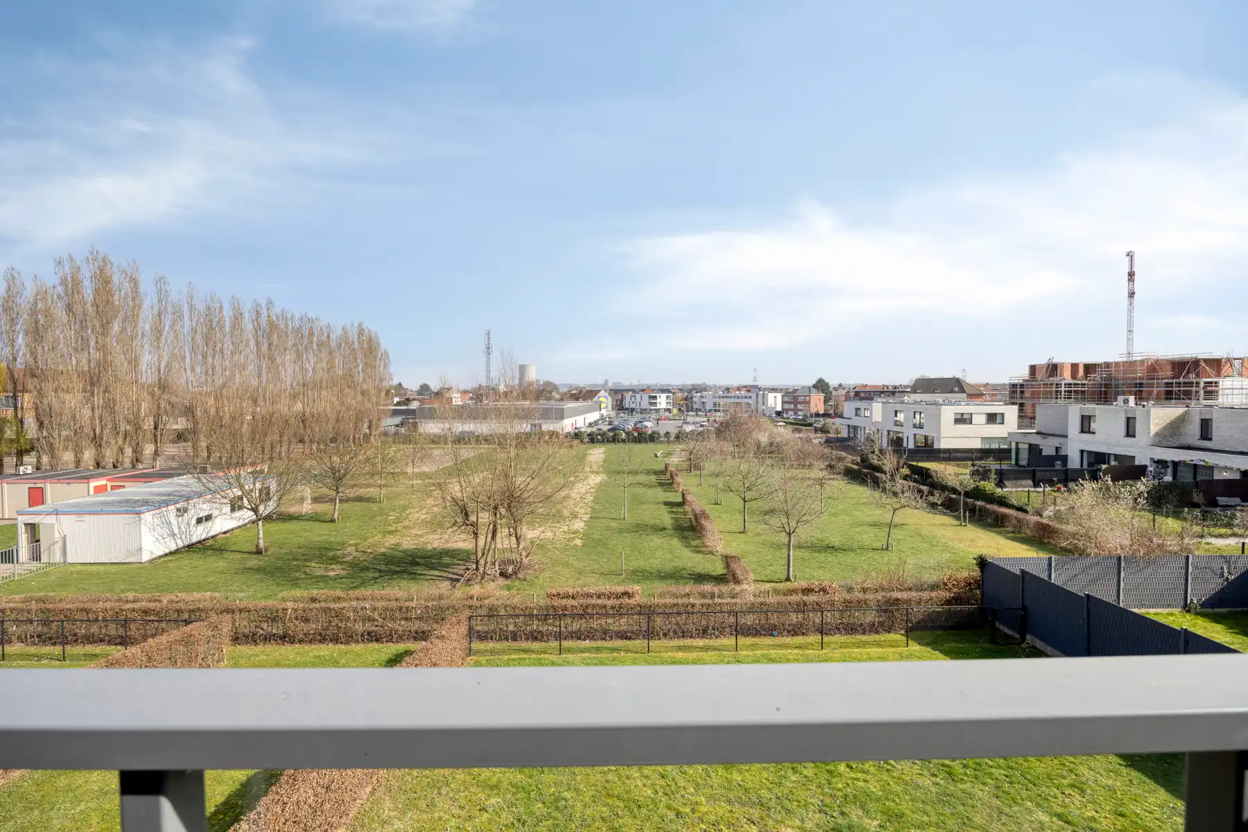 Appartement met 2 slaapkamers, groot terras, garage & kelder foto 8