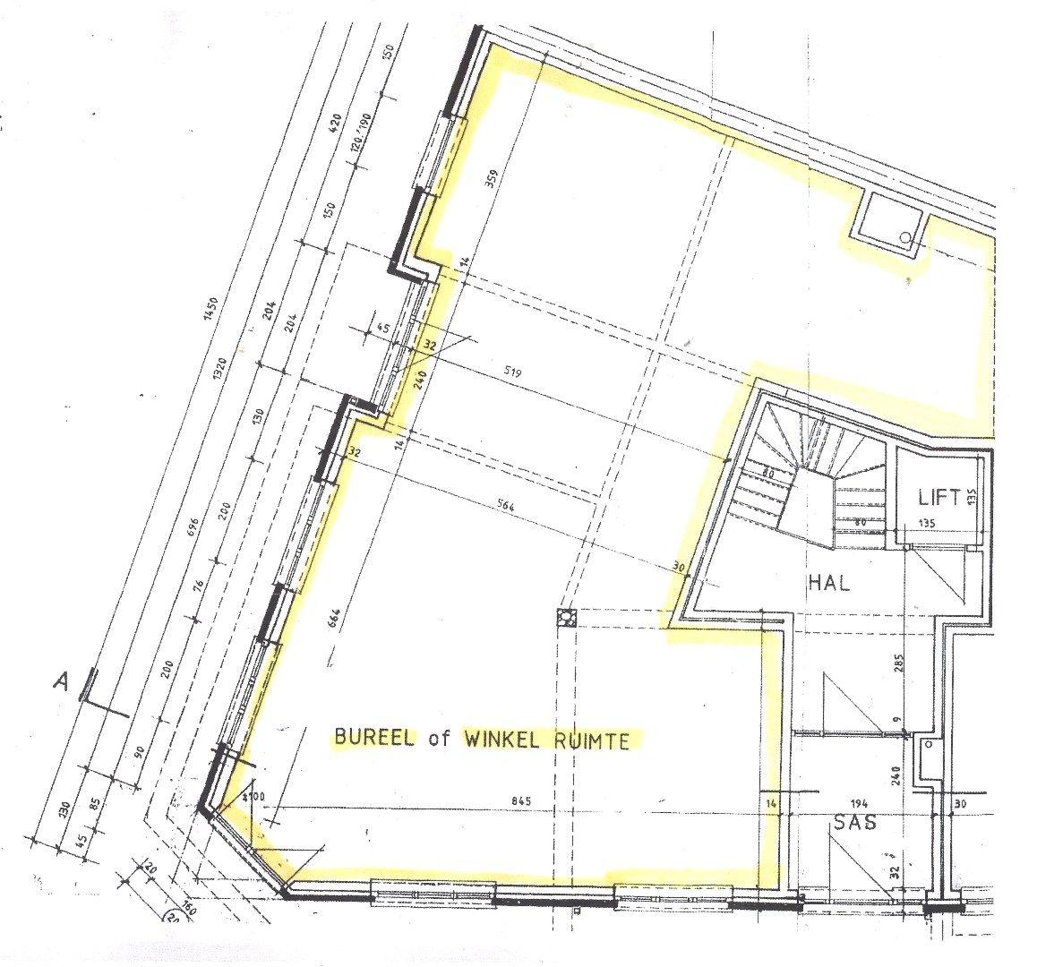 Handelsruimte op toplocatie en optimale zichtbaarheid in Tongeren foto 13