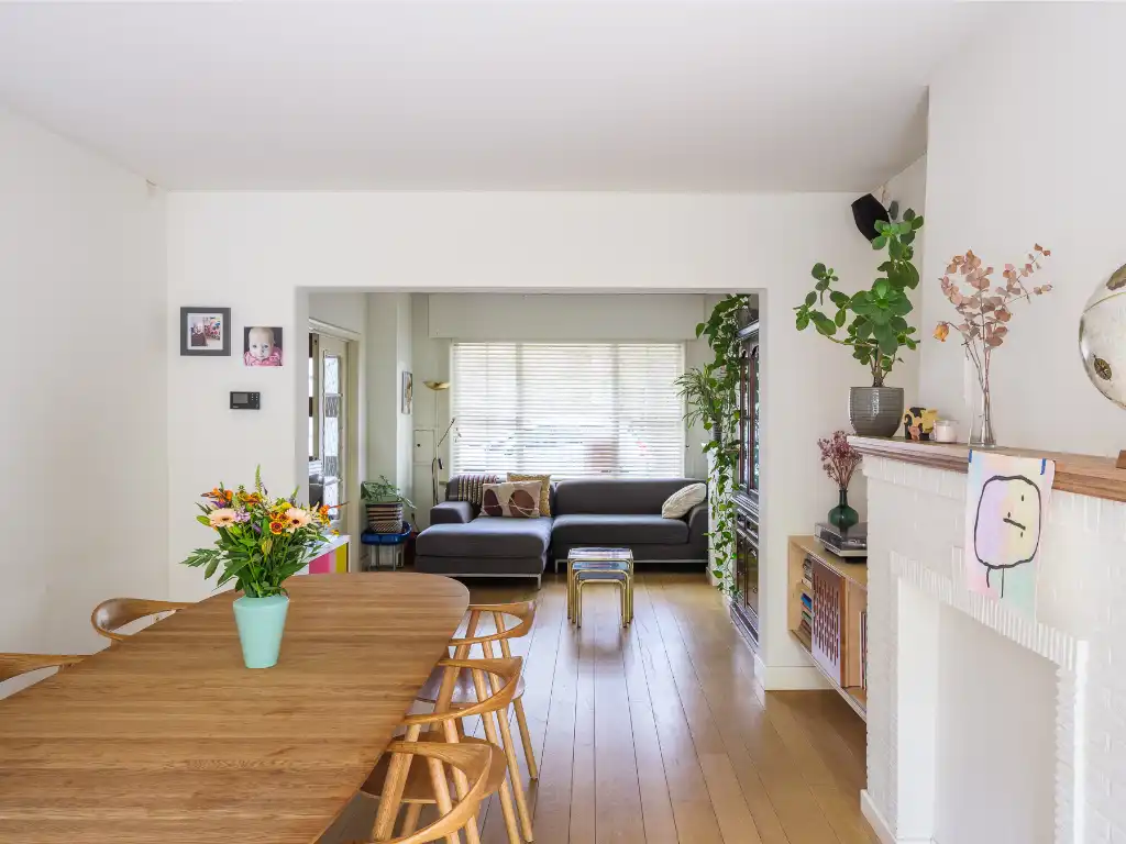 Karaktervolle burgerwoning (225 m²) met romantische tuin, gelegen in de gegeerde stationsbuurt foto 7