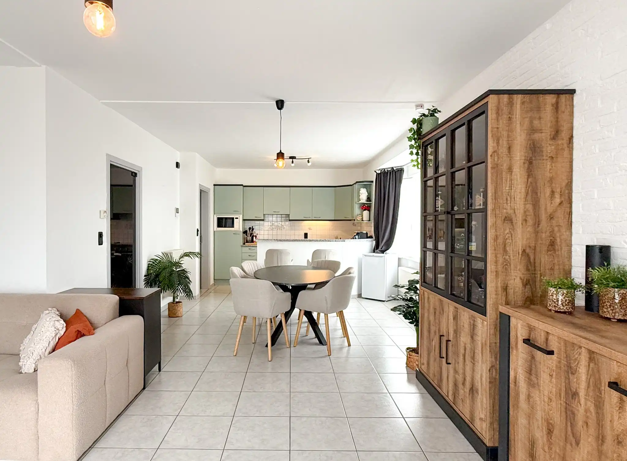 Instapklaar, energiezuinig appartement met 2 slaapkamers en garage foto 2