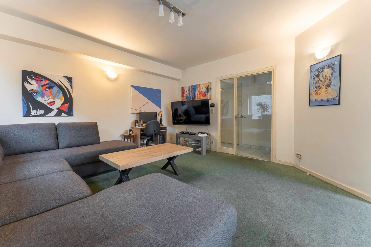 Mooi appartement te koop van 96 m² met 2 slaapkamers in het centrum van Neerpelt. foto 4