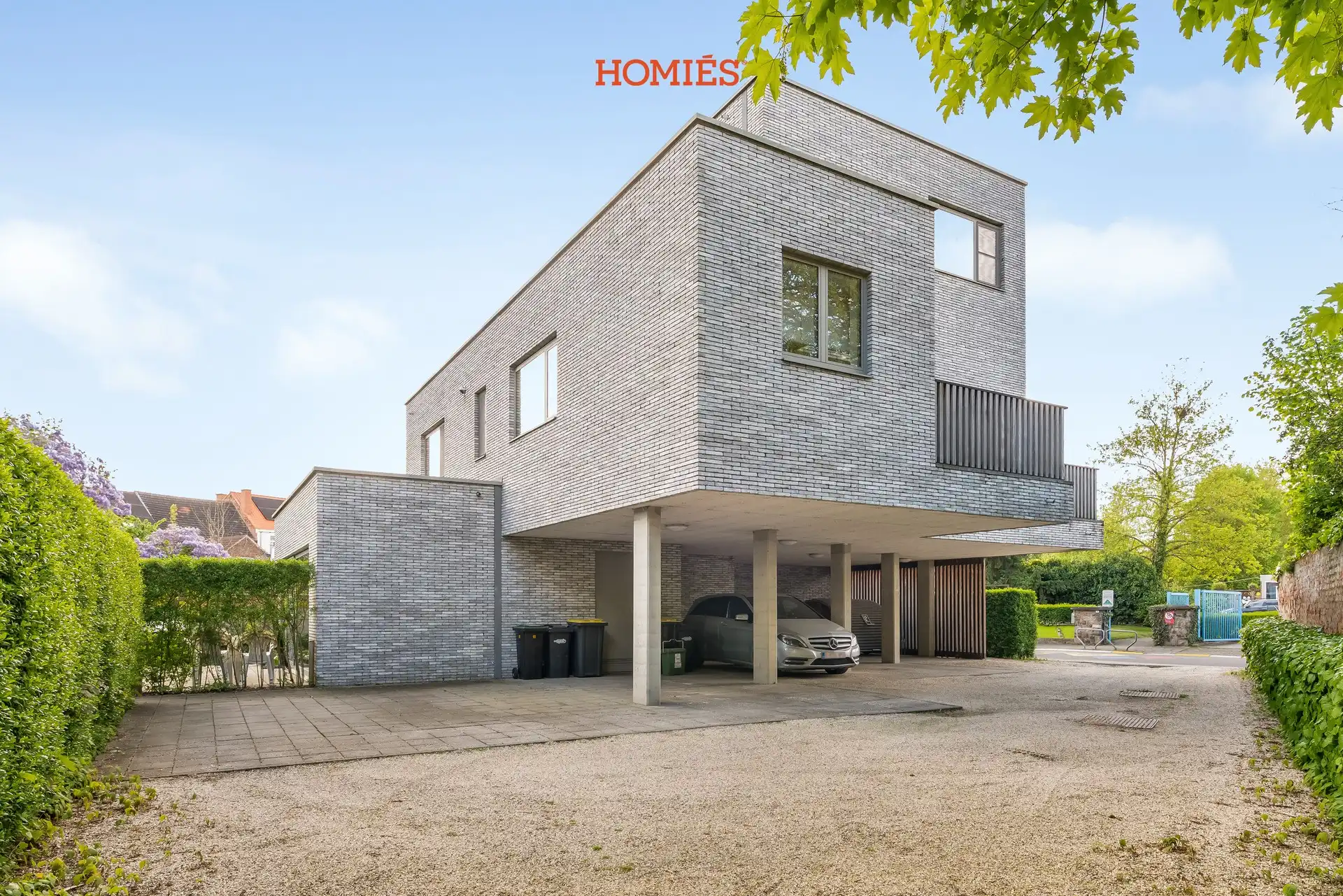 Ruim 2-slaapkamerappartement met terras en staanplaats foto 3