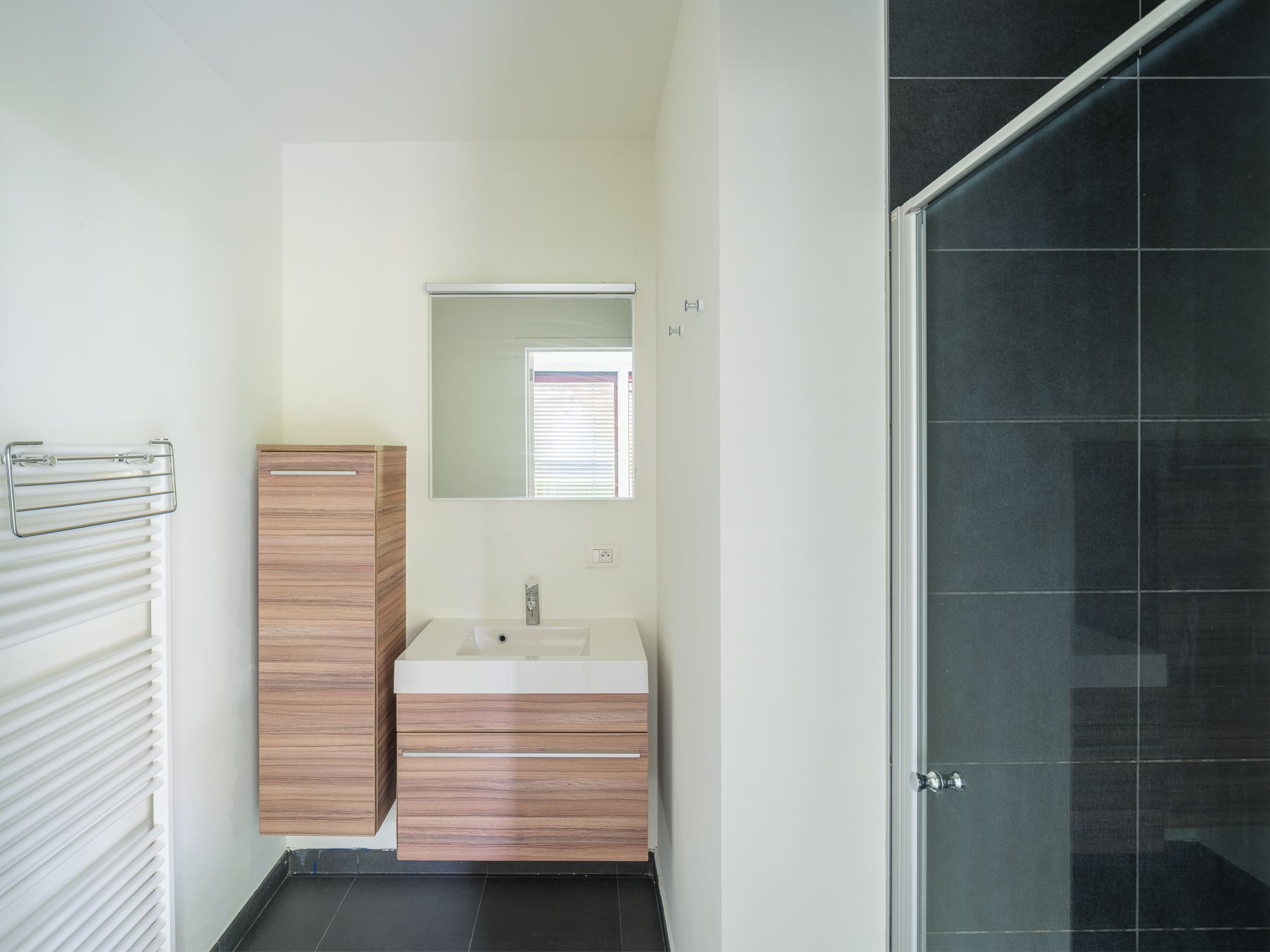 instapklare studio met tuin en terras foto 8