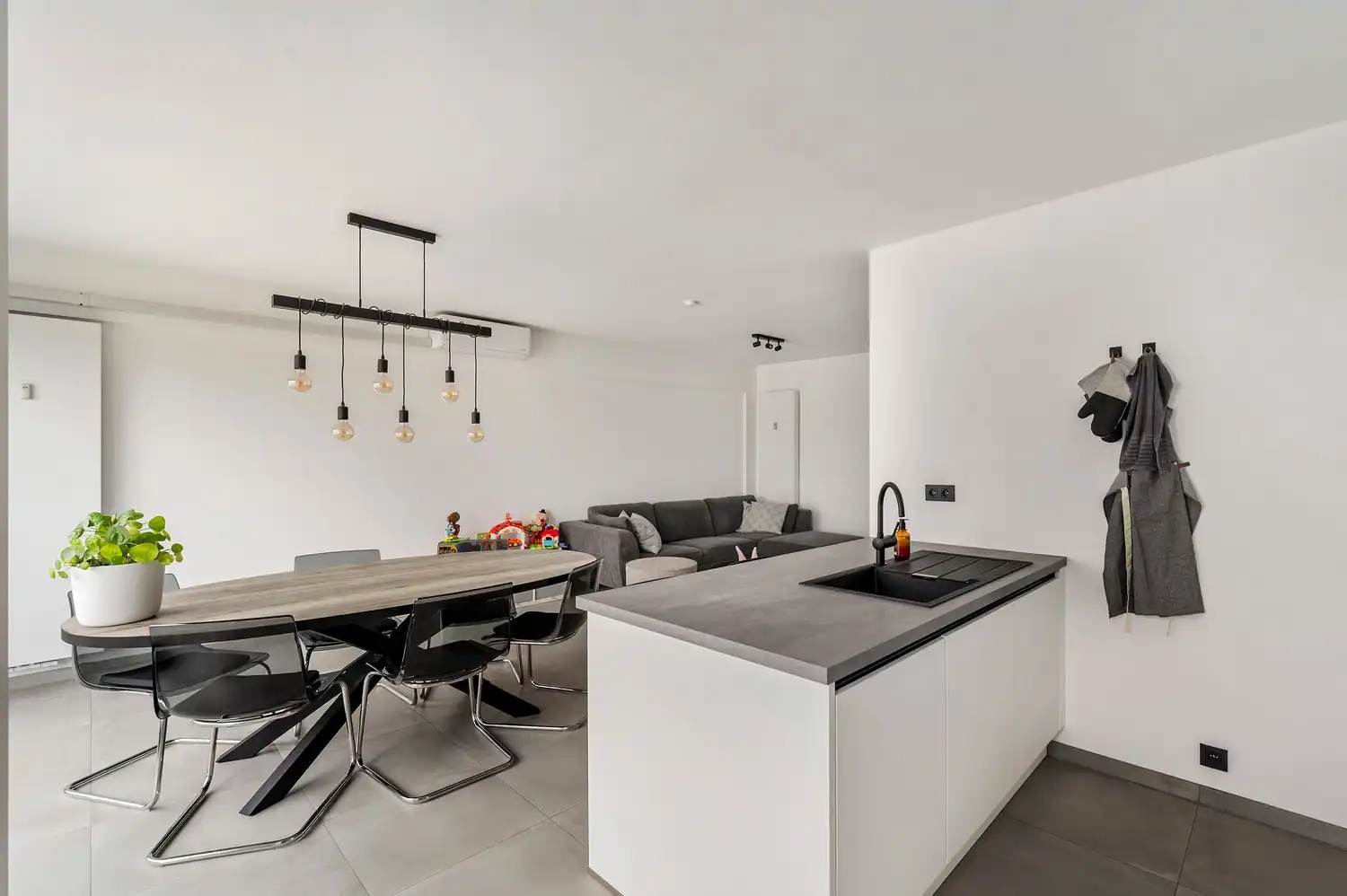 GERRENOVEERD APP I 2 SLPK I CENTRUM MECHELEN foto 6