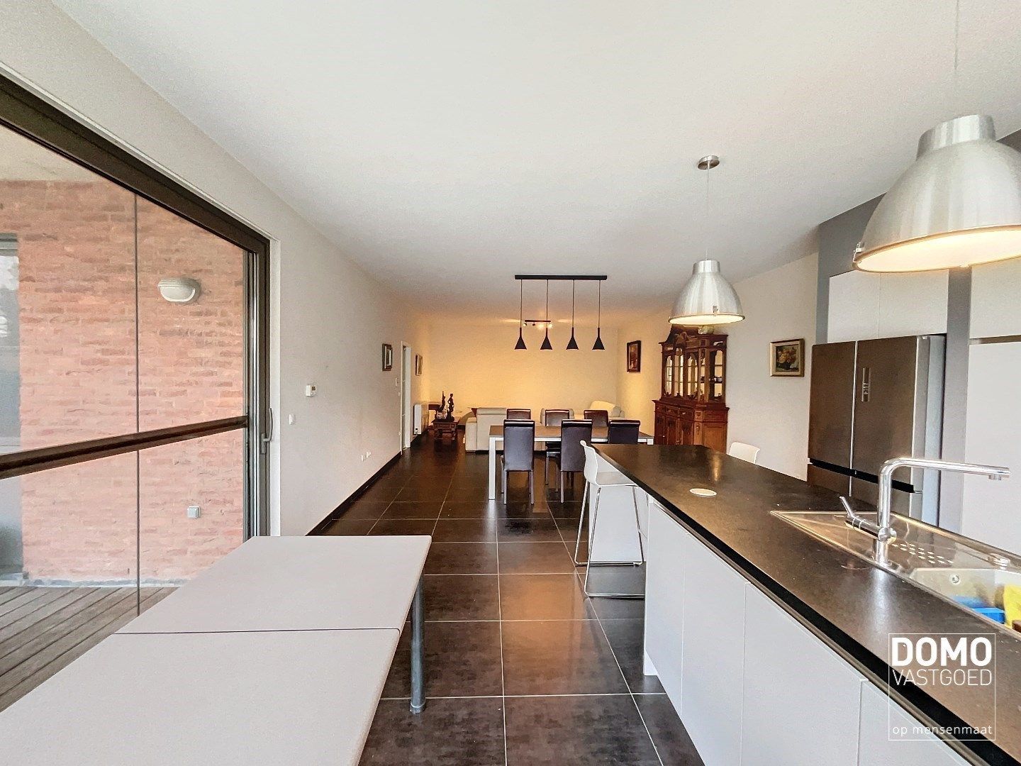 Ruim appartement met tuinterras, garage en 2 slaapkamers in Hasselt foto 8