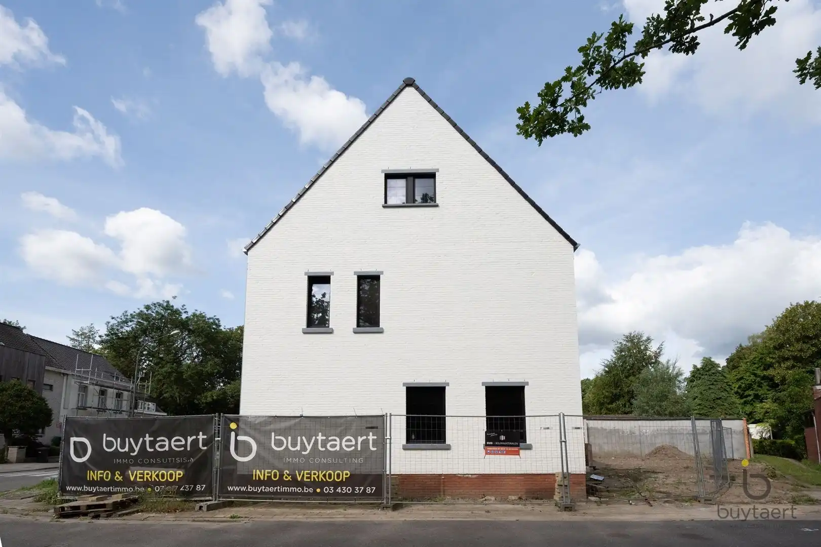 Tijdloze halfopen nieuwbouwwoning BEN-woning, bel-étage, ideaal woon-werk of voor zorgwoning. foto 4