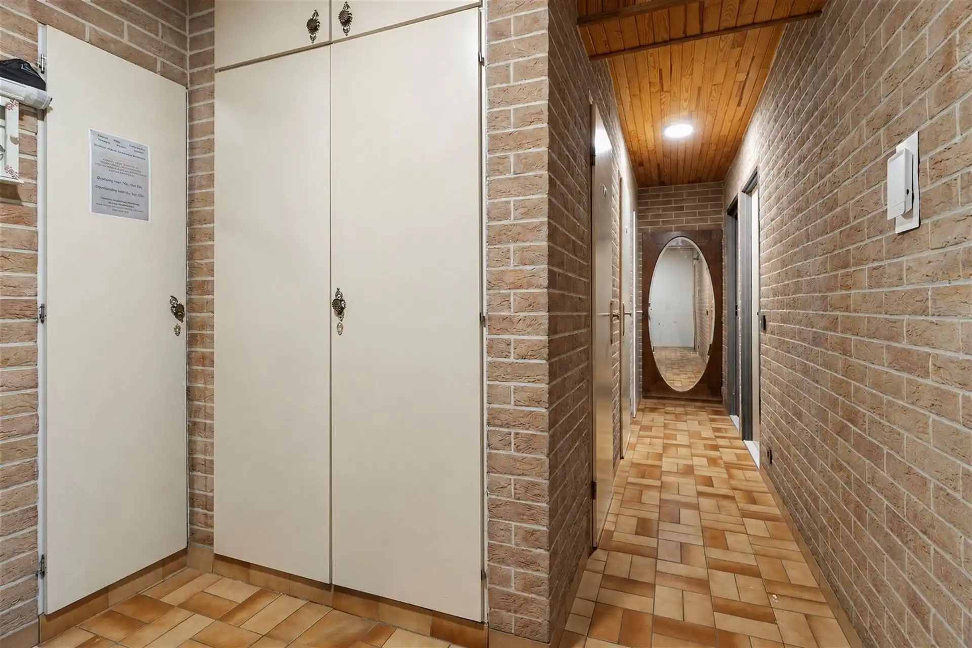 Ruim gelijkvloers appartement van 95 m² met drie slpk's! foto 3