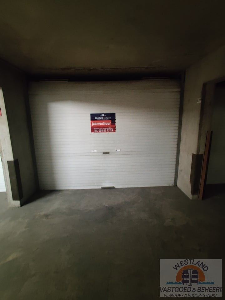 Garagebox met electriciteit foto 2