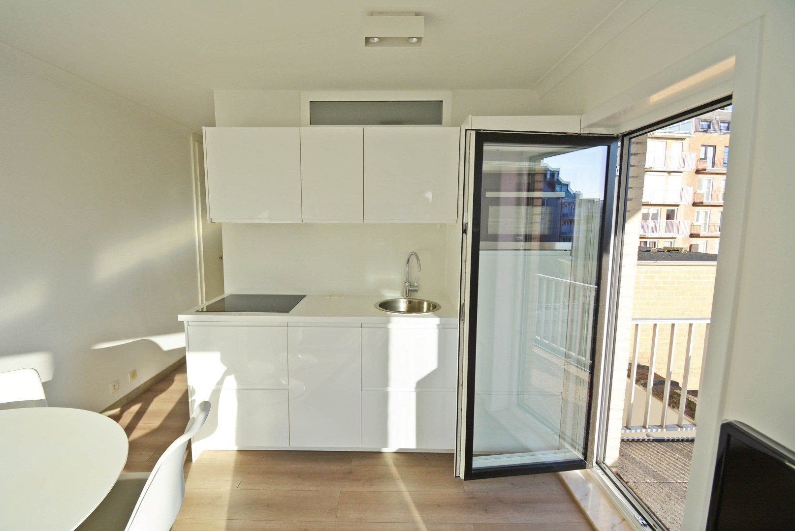 Moderne studio te huur in het centrum van Knokke-Heist. foto 3