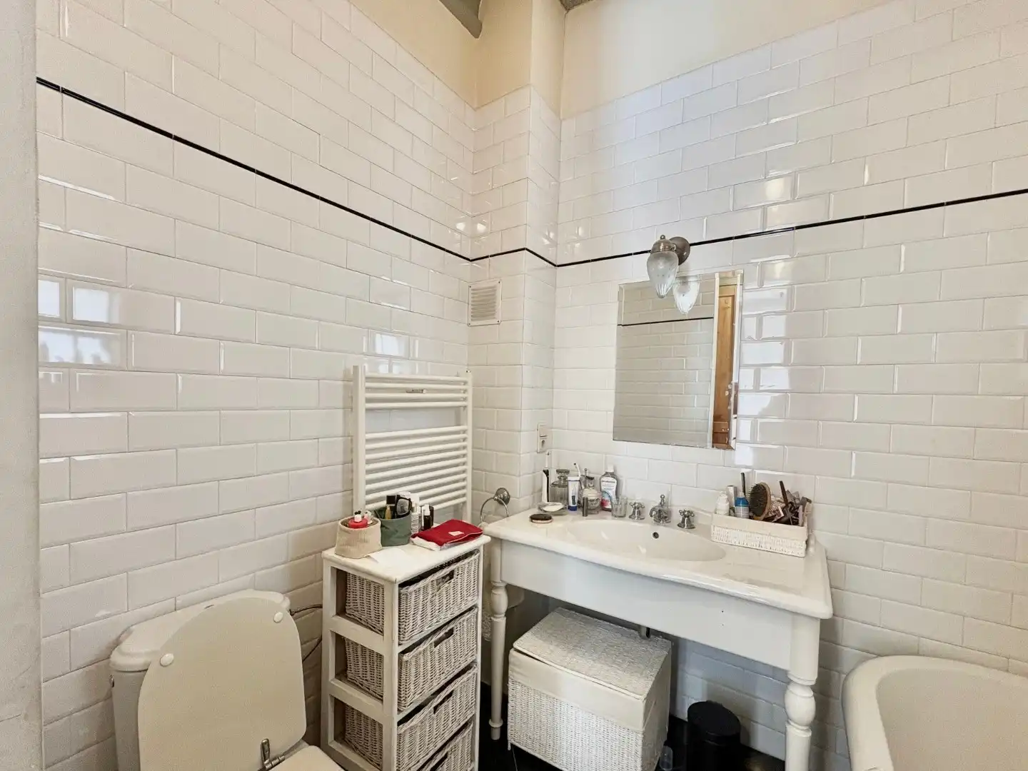 Ruim en stijlvol 2-slaapkamerappartement met terras foto 12