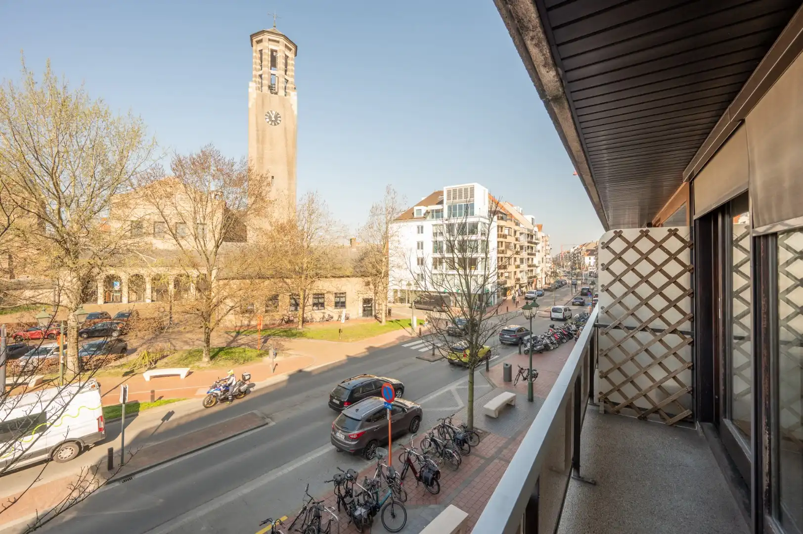 Charmant en ruim twee-slaapkamerappartement op toplocatie in Knokke foto 5