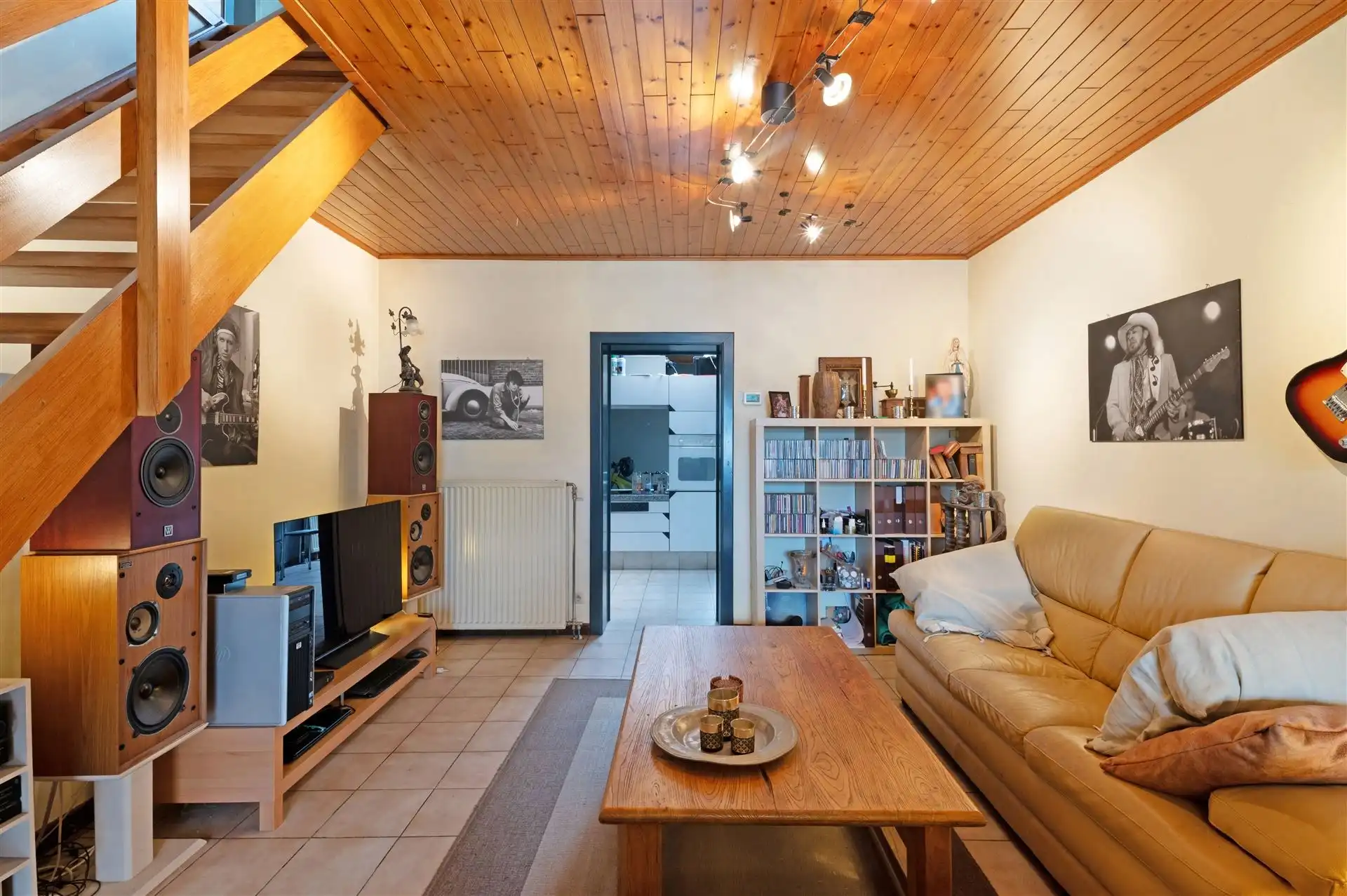 Ruime woning met tuin, loods en garage in Oudenaarde! foto 4