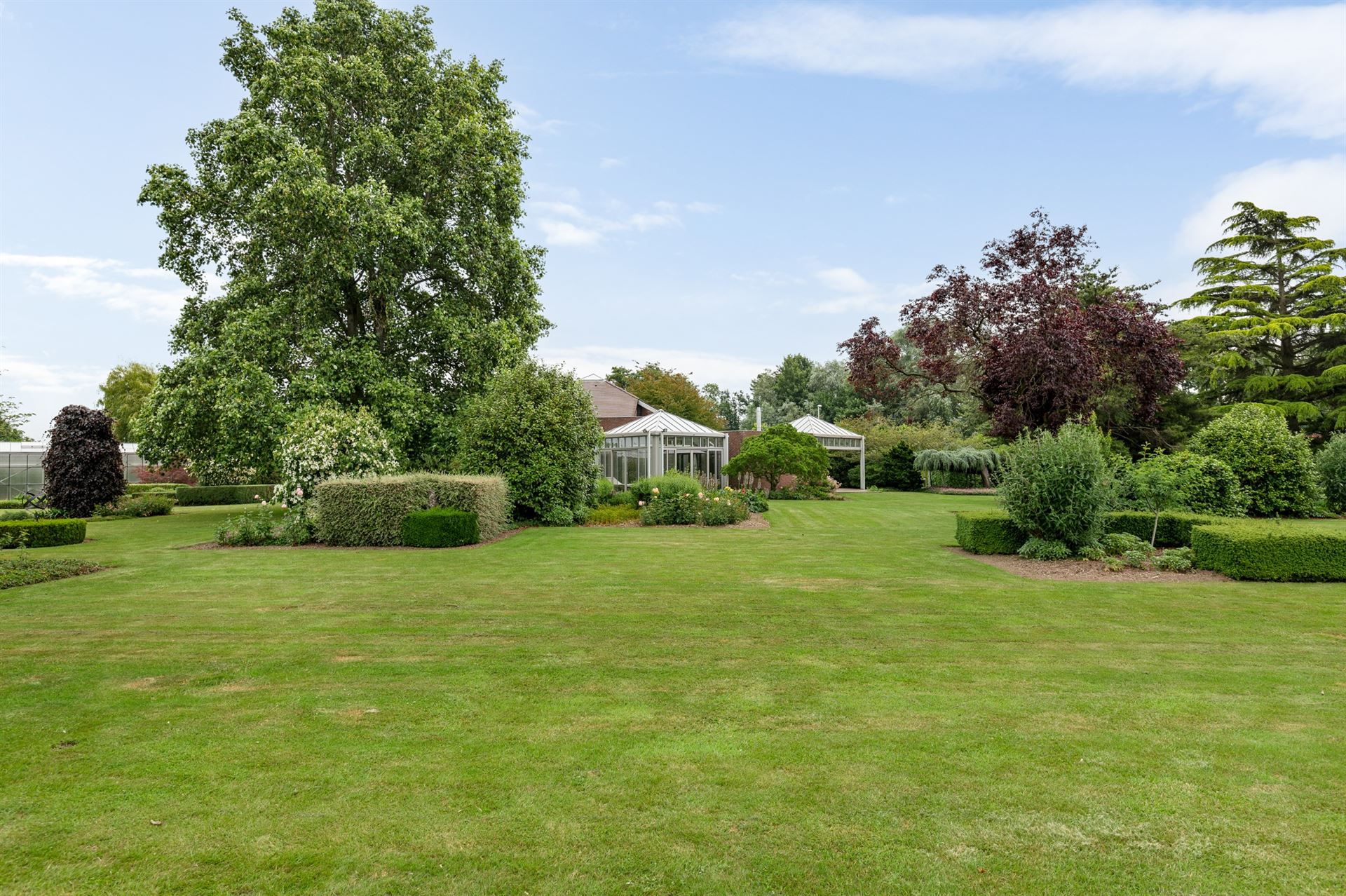 PRACHTIGE VILLA TE KOOP IN EEN OASE VAN GROEN foto 25
