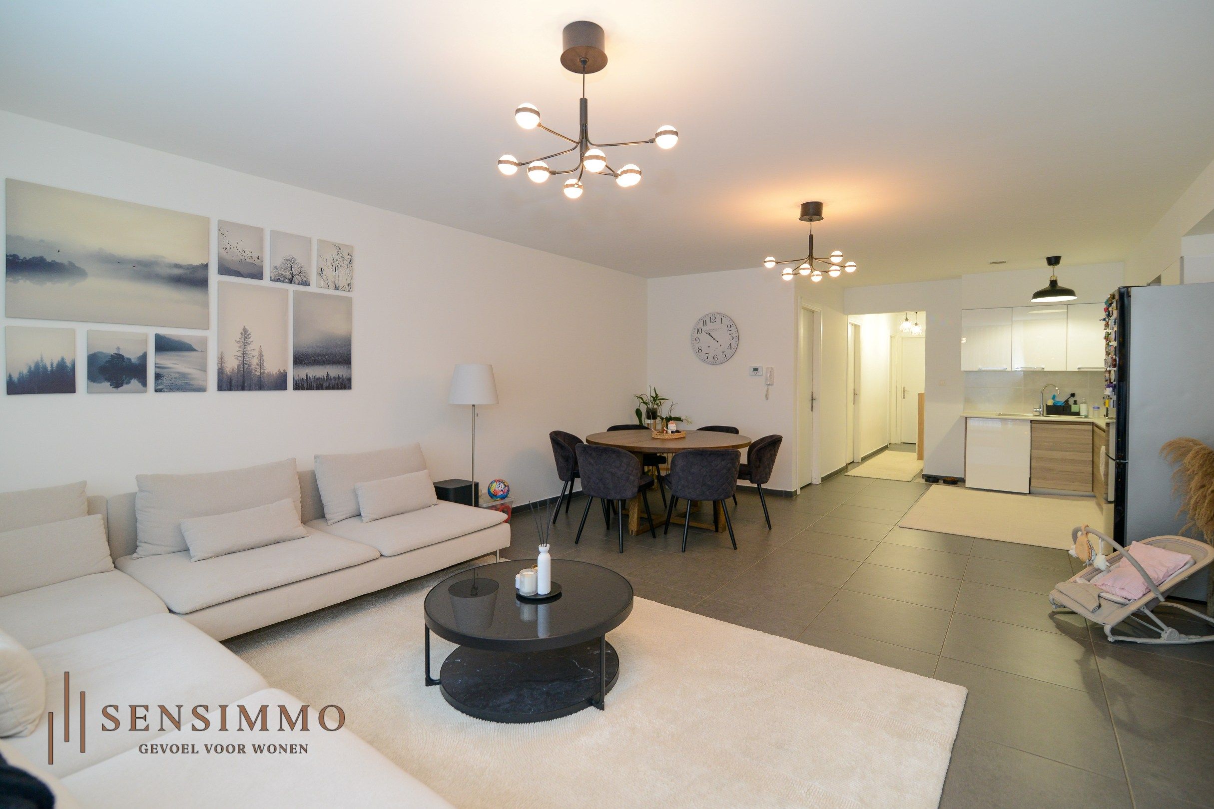 Gelijkvloers tweeslaapkamerappartement met tuin, parking en kelderberging foto 7