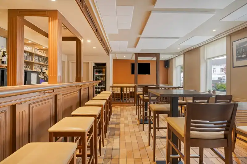 Handelspand met woonmogelijkheid en tuin – ideaal voor renovatie of herontwikkeling foto 6