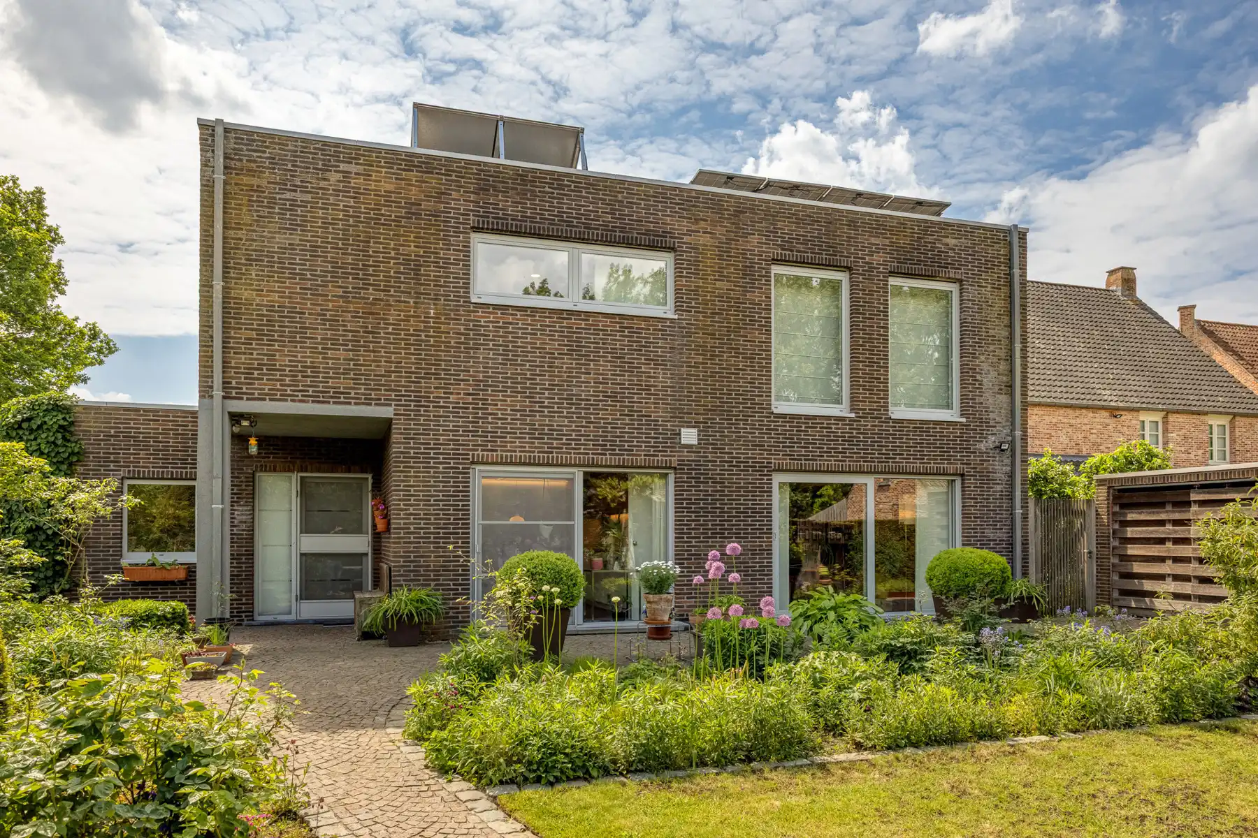 Degelijke en energiezuinige villa  op ca. 1000 m2 foto 30