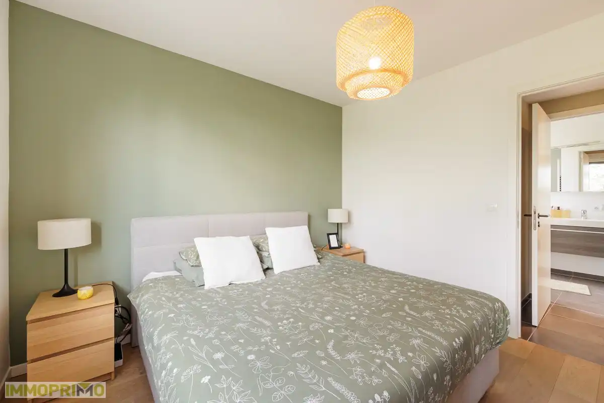 Instapklaar 3 slaapkamer appartement met ruim terras in autoluwe buurt foto 16