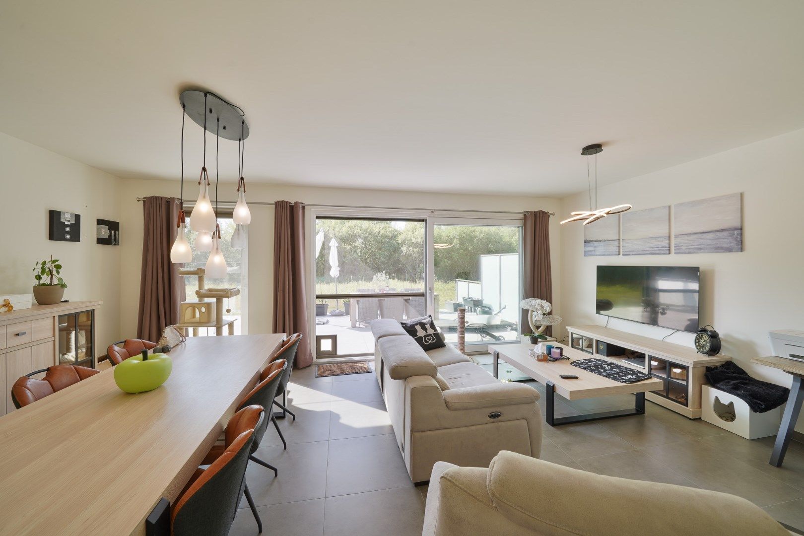 2 slaapkamer appartement met groot terras, garage en open uitzicht op groen foto 4