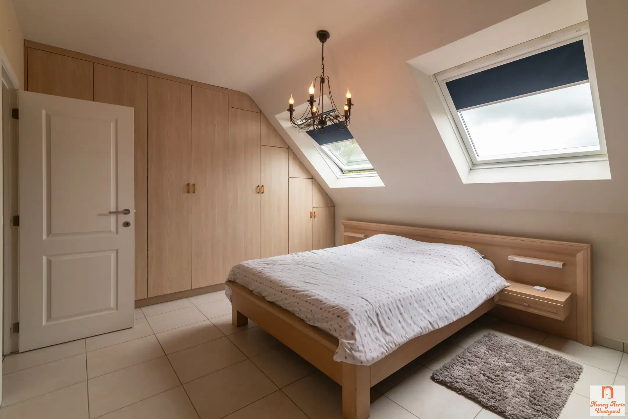 Ruim energiezuinig duplexappartement met terras in Halen foto 14