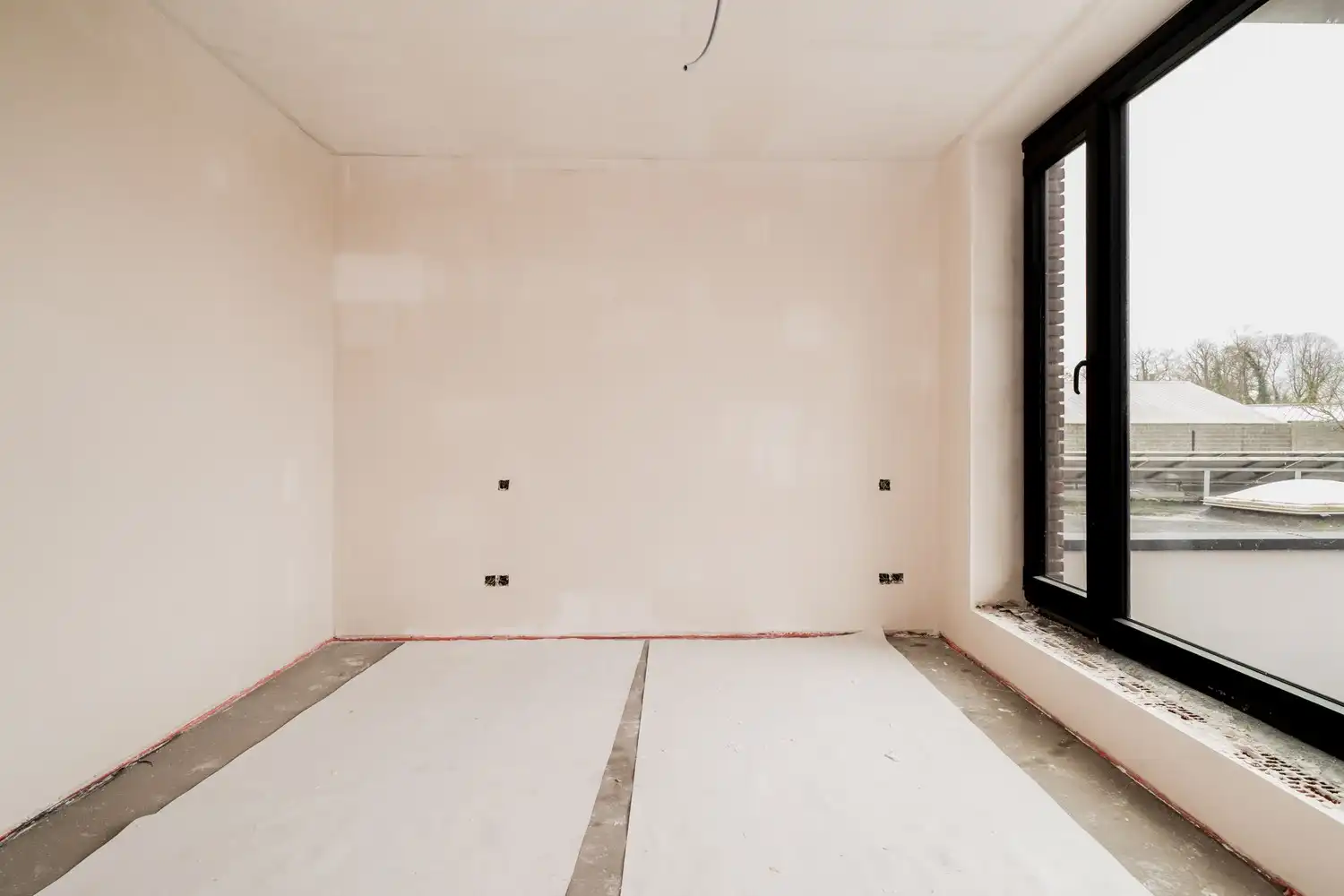 Ruim doorzonappartement nabij het centrum foto 4