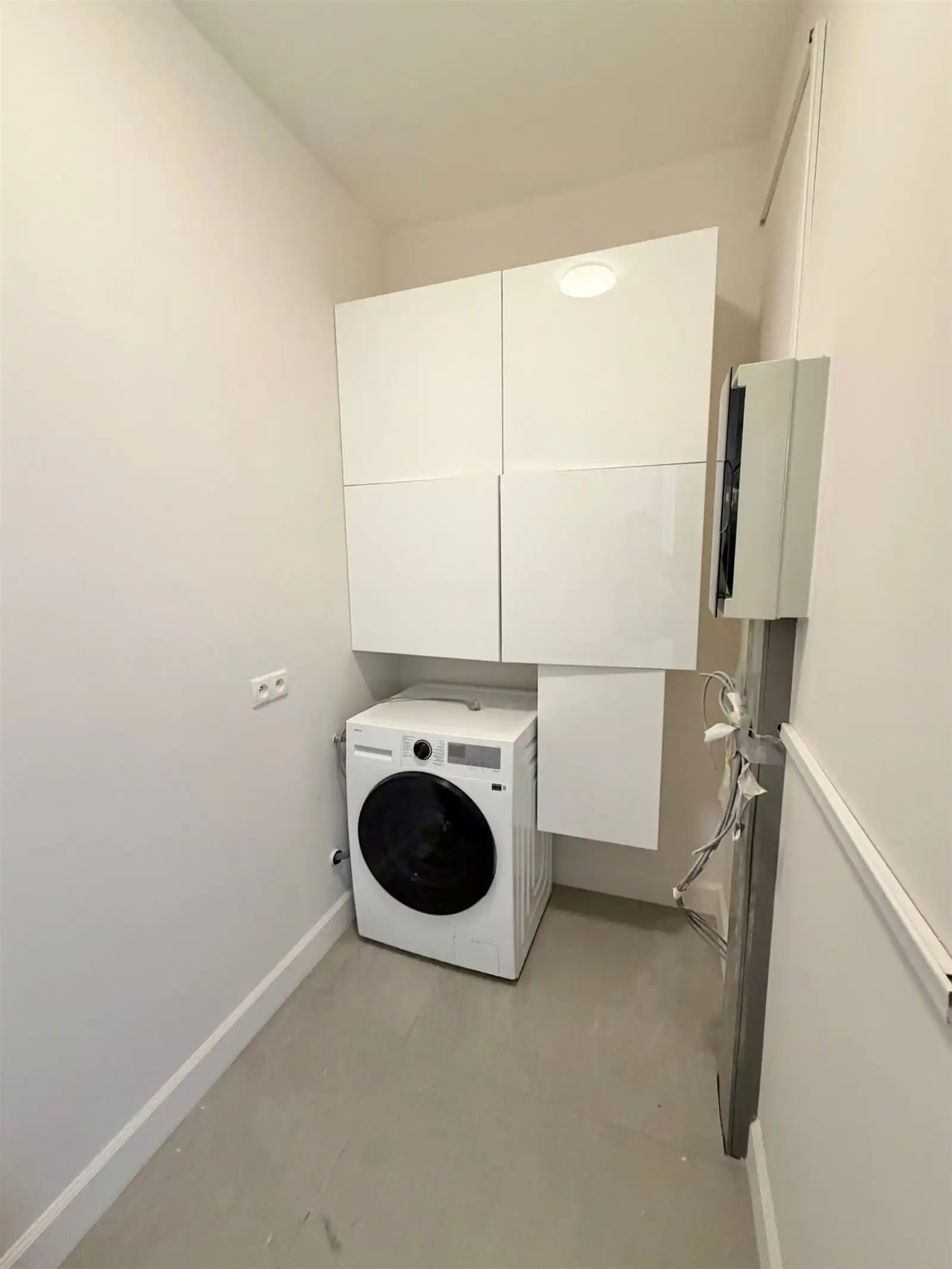 Gemeubeld 2 slaapkamer appartement van 130m² op topligging hartje stadscentum. foto 5