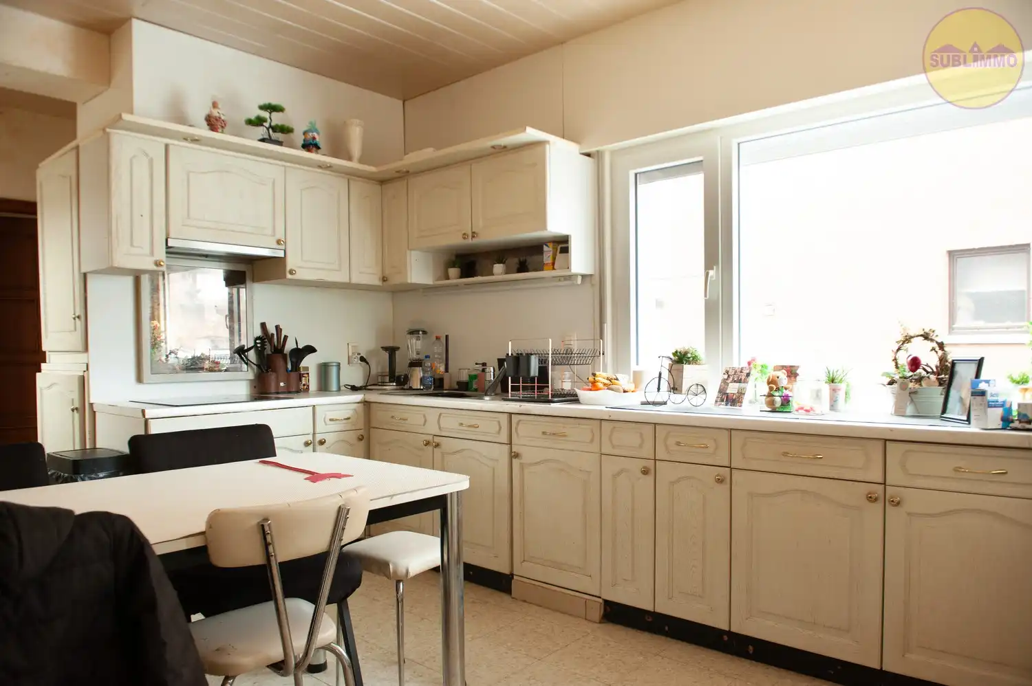 Halfopen bebouwing met 3 slaapkamers op een perceel van 1.147 m²  in Mol. foto 5