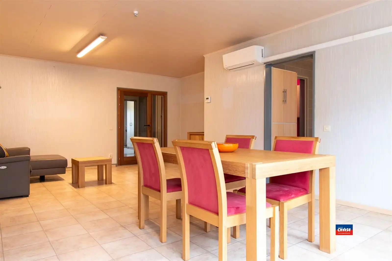 Instapklaar appartement met 2 slpks + P  foto 5