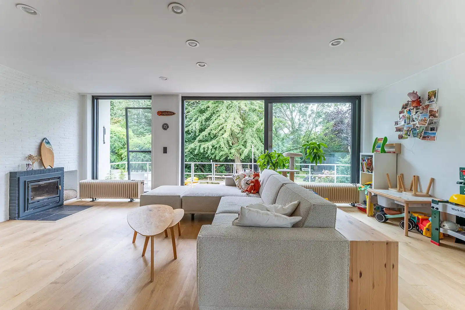 Vrijstaande woning op een ruim perceel (1850m²) te Zuienkerke foto 2