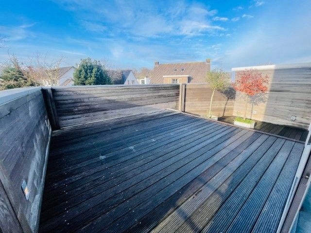 Sint- Andries, Exclusieve LOFT 150m2   met groot ZONNETERRAS 80 m² met alle privacy, 1 slaapkamer. foto 8