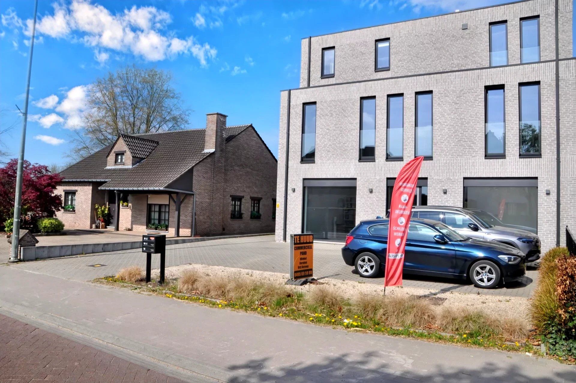 HANDELGELIJKVLOERS/KANTOOR VAN 76 M² MET VEEL LICHTINVAL IN STEVOORT foto {{pictureIndex}}