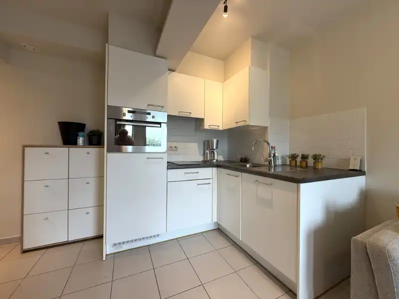 Gemeubeld appartement met ruim dakterras tussen UZ en Sint-Pietersstation foto 6