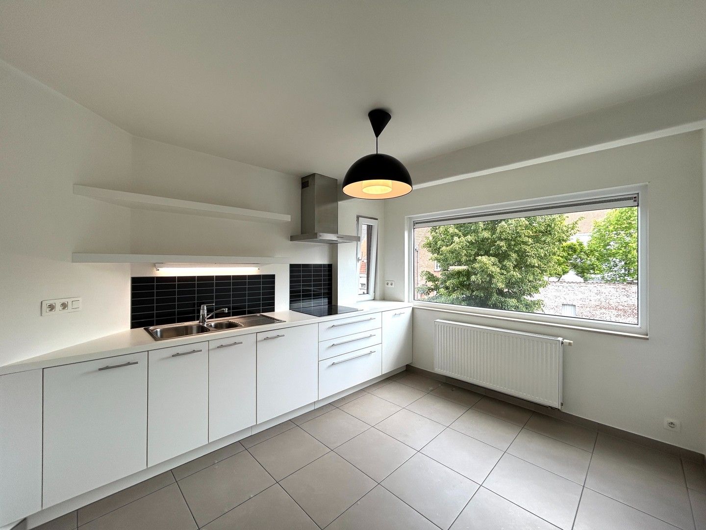 Instapklaar duplex-appartement met 3 slaapkamers in centrum Tielt! foto 6