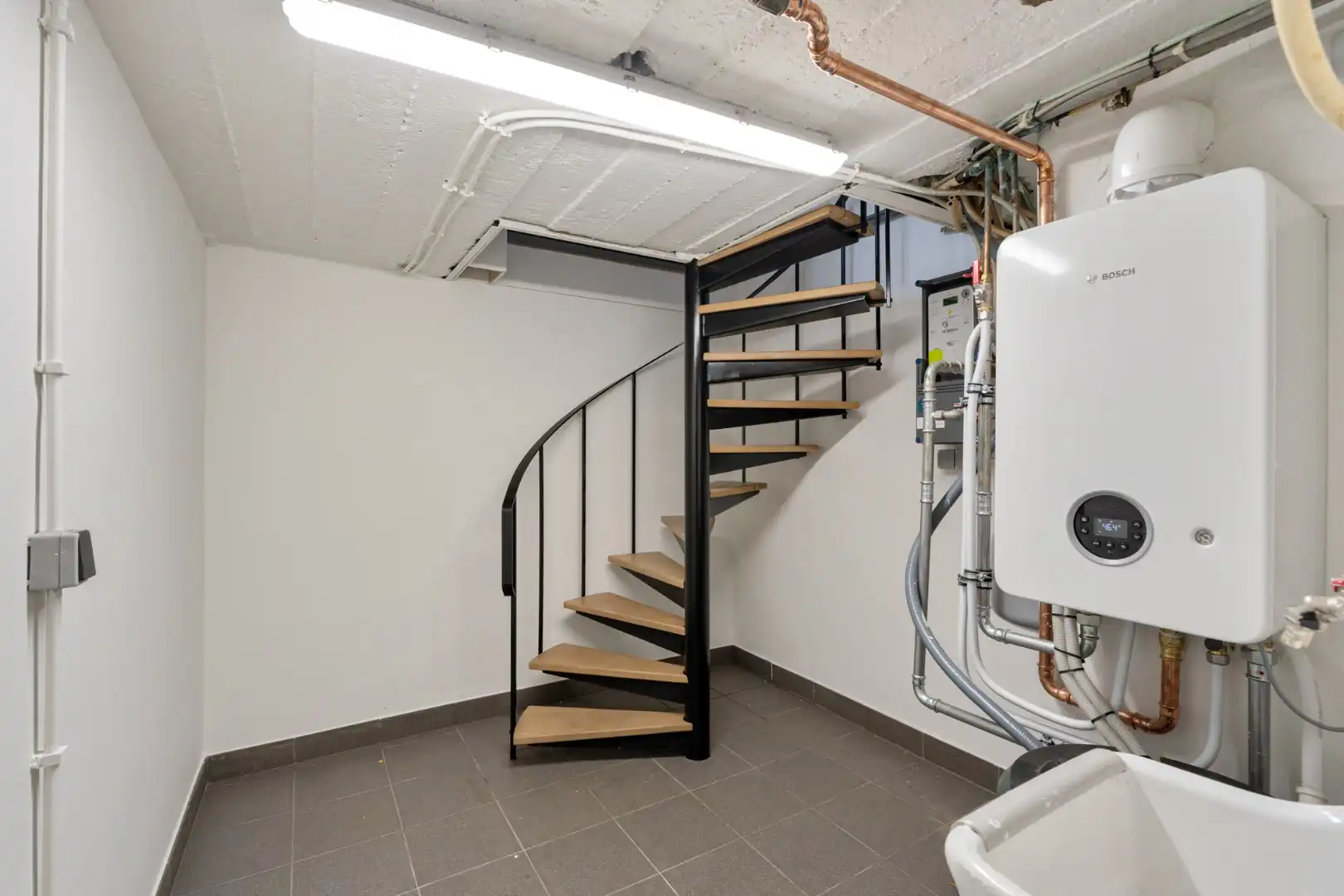 Gezellige, instapklare stadswoning in het centrum van Maaseik grenzend aan de groene wal!  foto 36