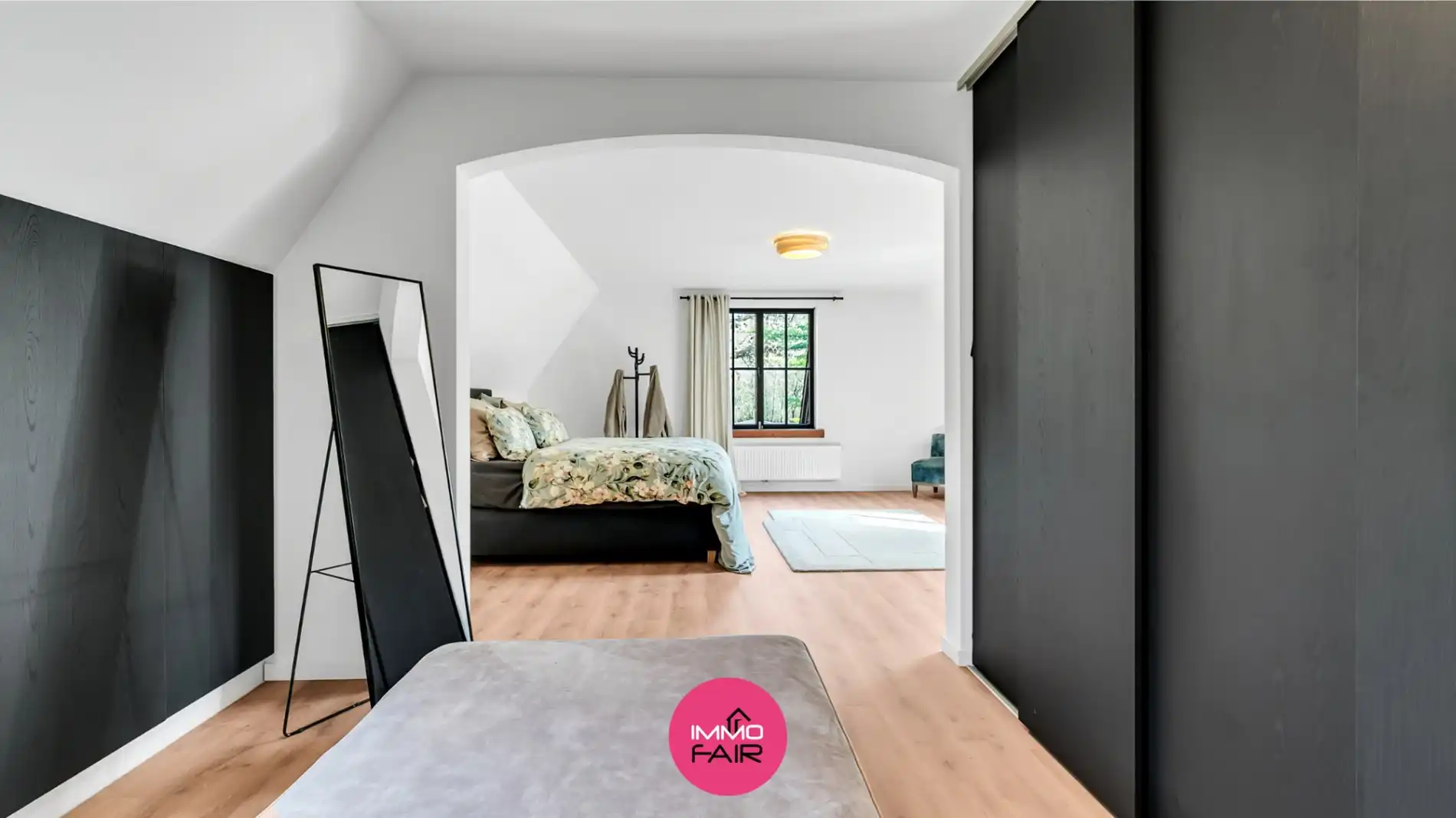 Exclusieve, karaktervolle villa met authentieke elementen in rustige, bosrijke omgeving foto 24