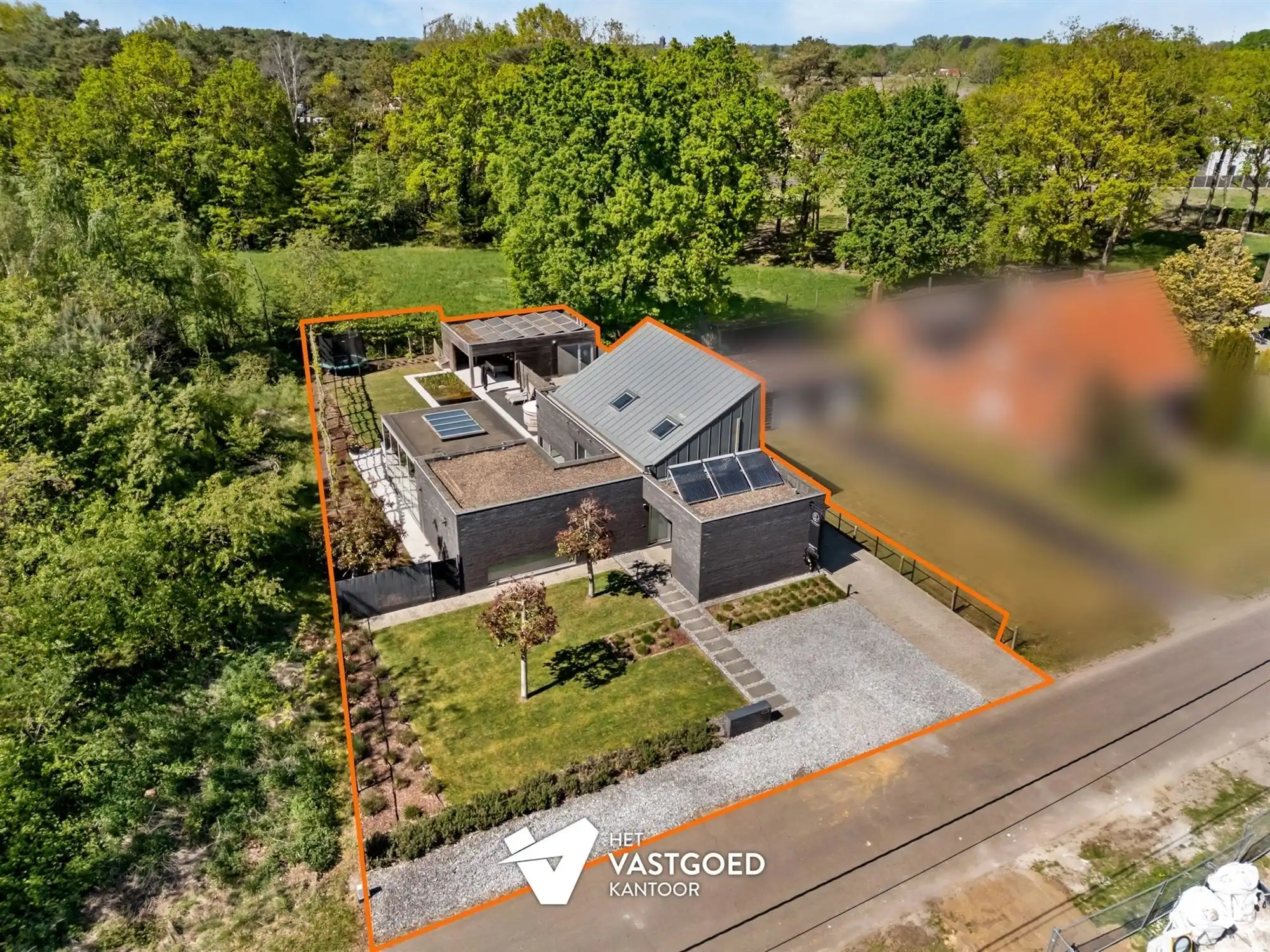 RECENTE WONING MET KWALITATIEVE AFWERKING OP TOP-LIGGING foto 35
