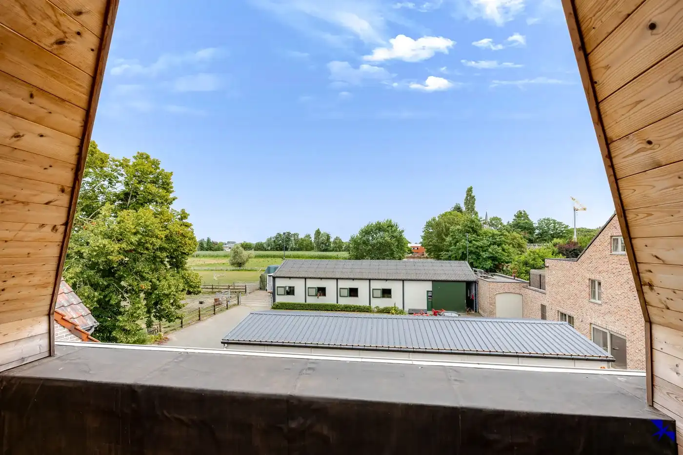 Stijlvol gerenoveerde woning op groenligging foto 29