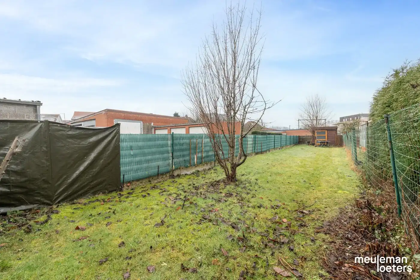 Charmante te renoveren halfopen woning met garage en ruime tuin foto 18
