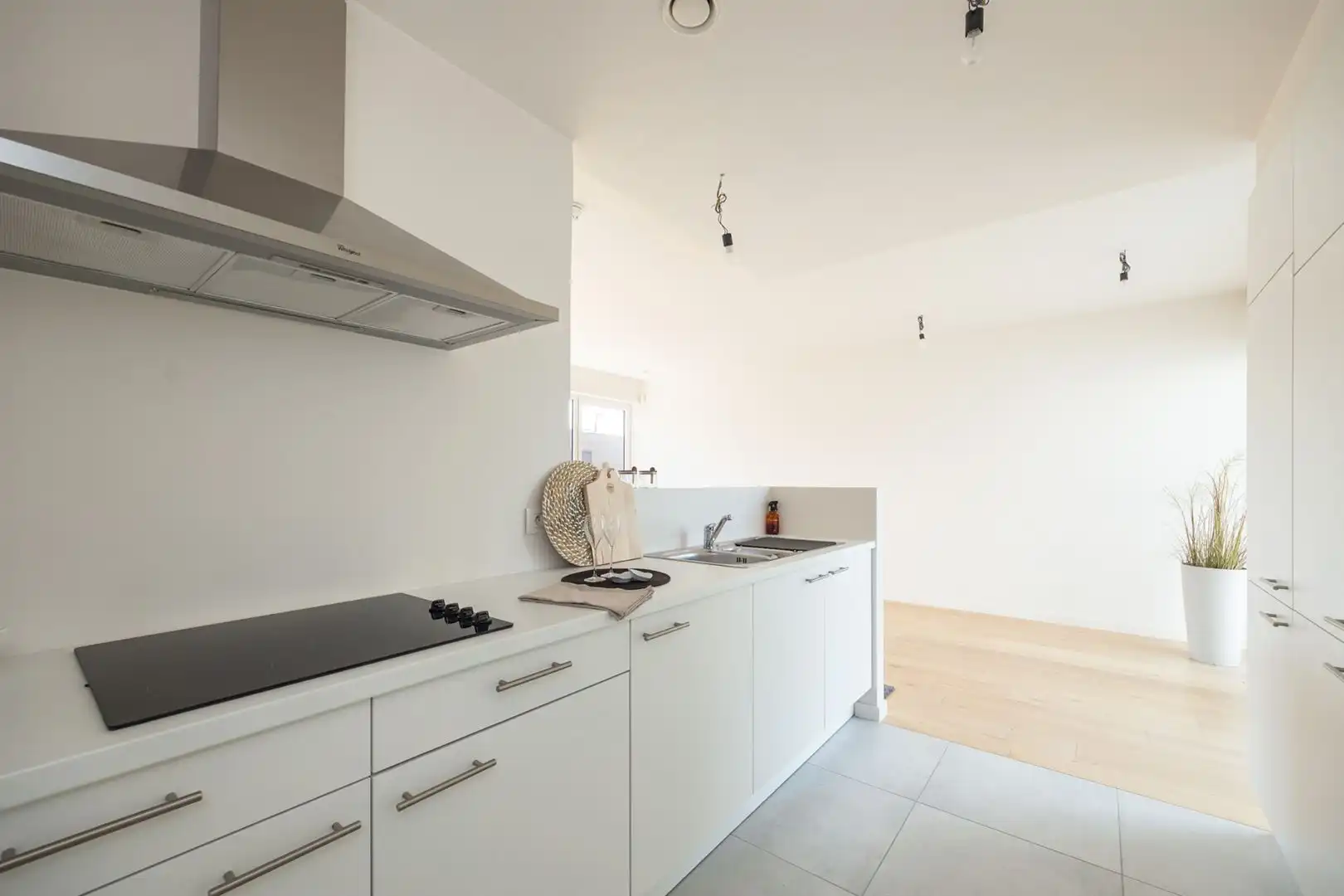 Instapklare en lichtrijke assistentieflat met kelderberging foto 10