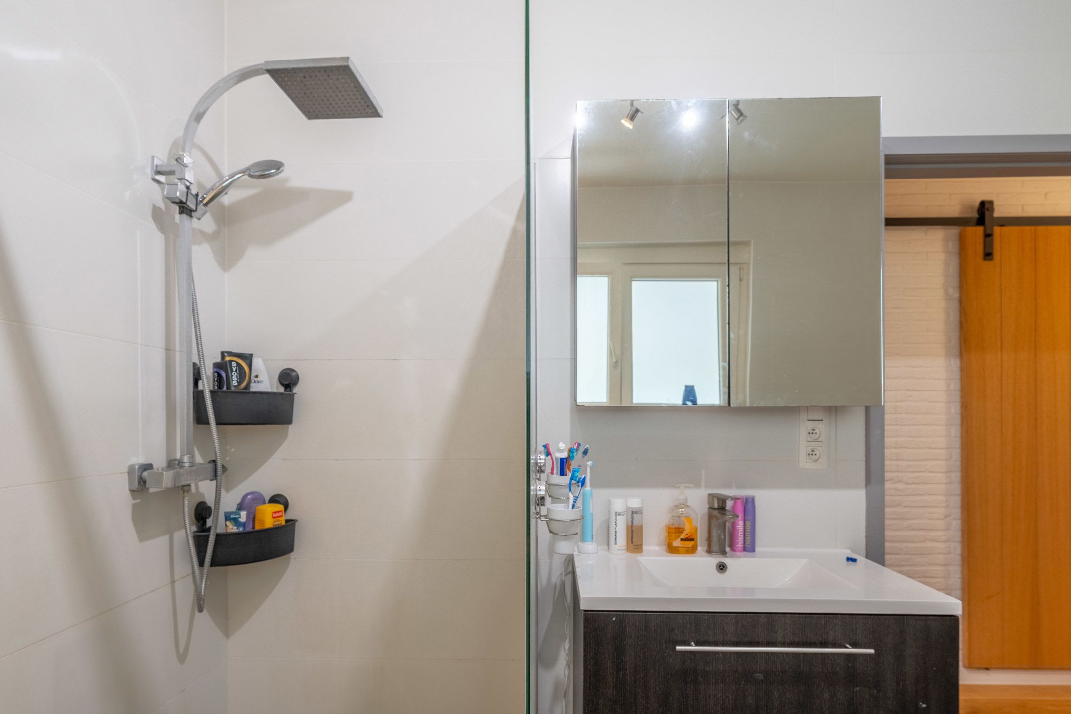 Ruime villa met 5/6 slpks op een perceel van 1.765 m²  foto 16