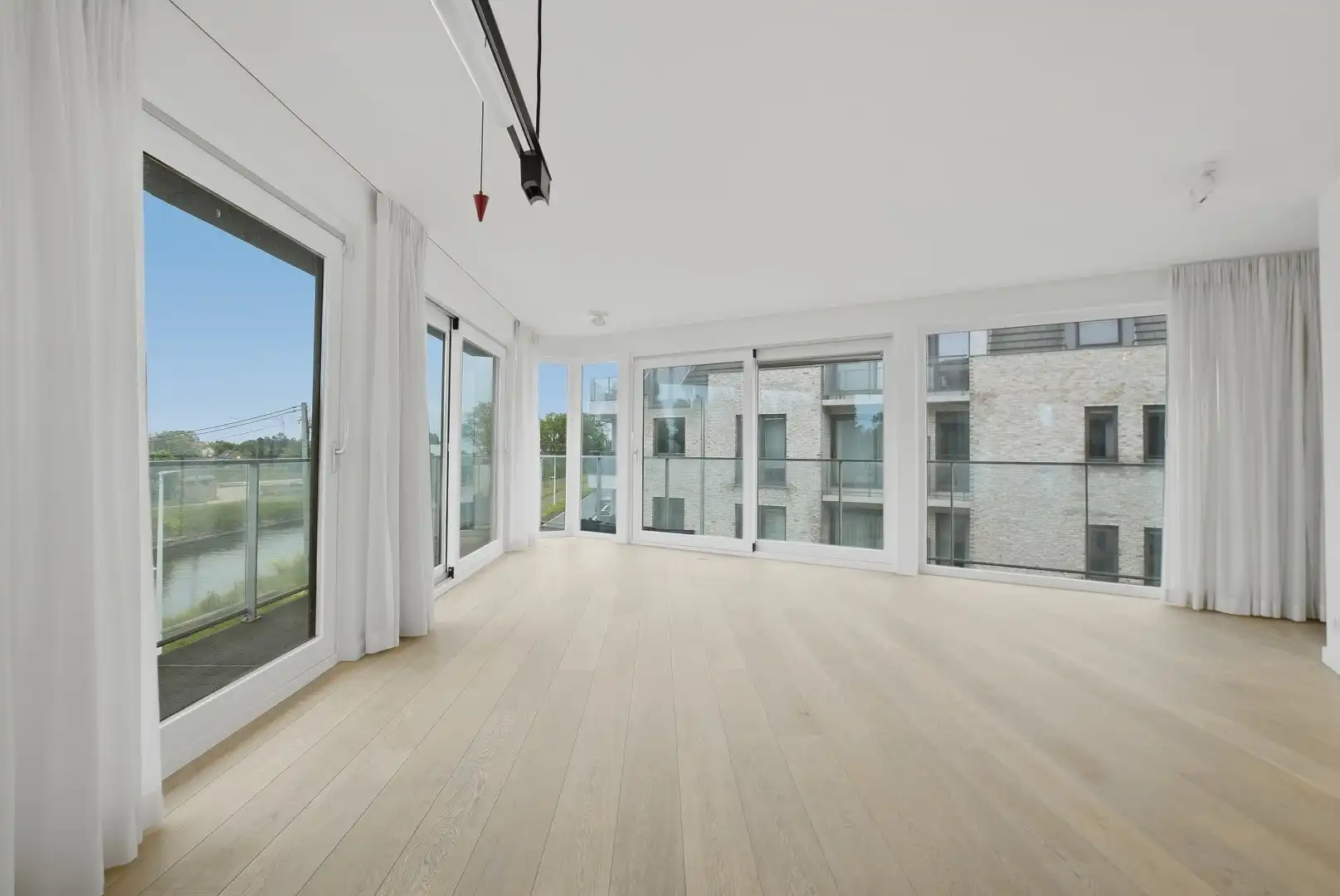 Luxueus praktisch appartement (122m² + 30 m²) met rondom terrassen te Nieuwpoort-Stad foto 4