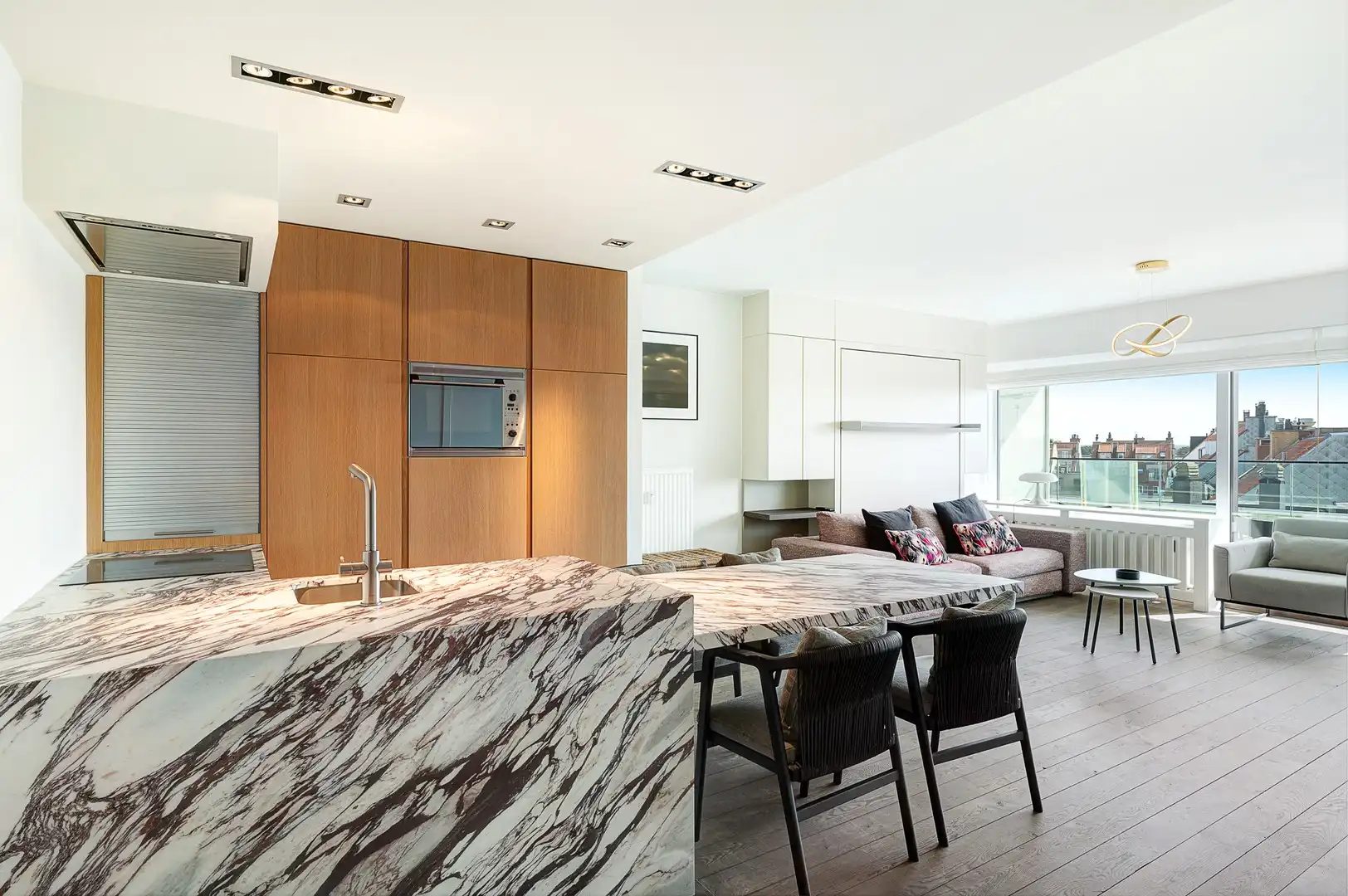 Luxueus éénslaapkamer appartement op toplocatie te Zoute. foto {{pictureIndex}}