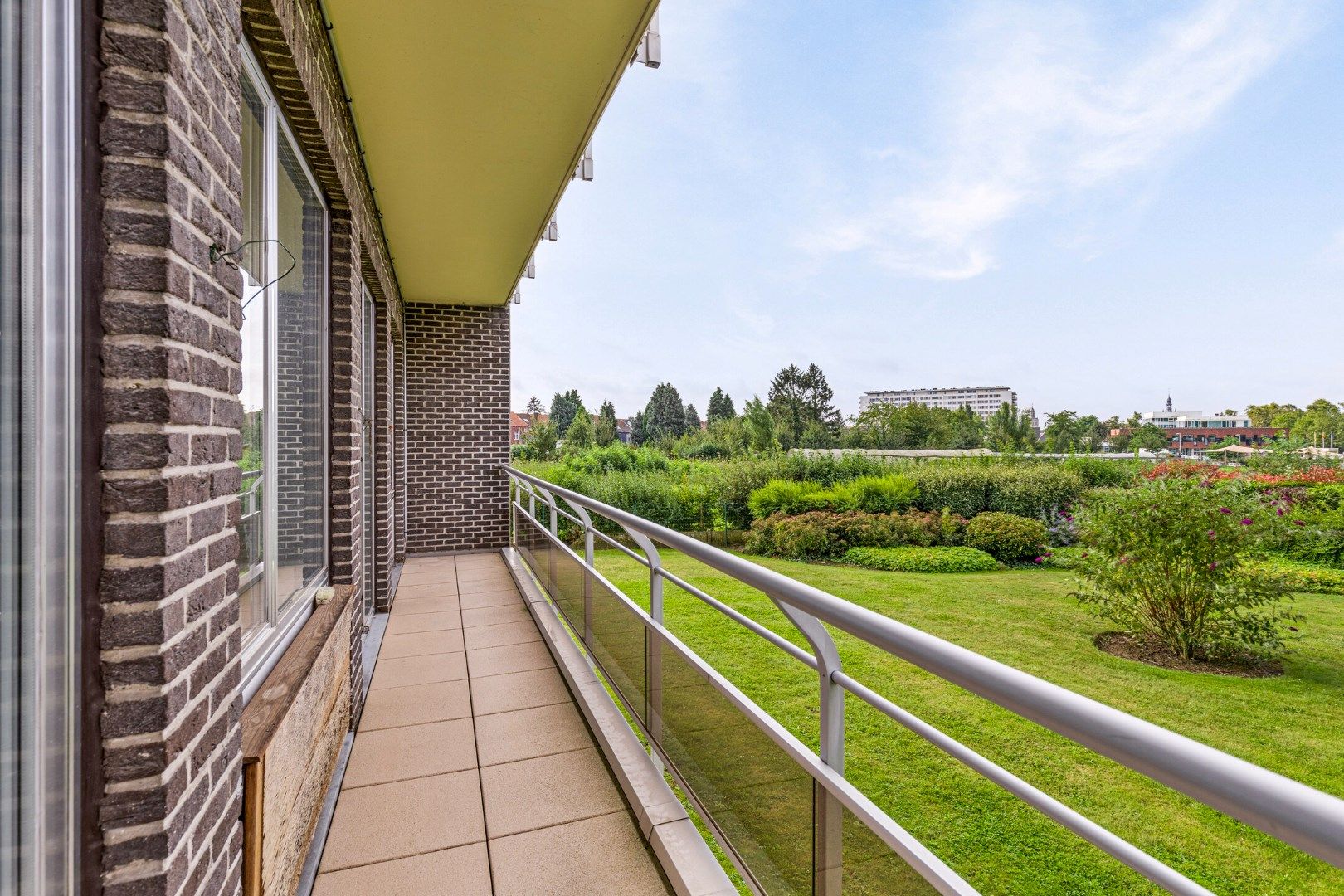 Gelijkvloers appartement met 2 slaapkamers en 2 terrassen foto 14