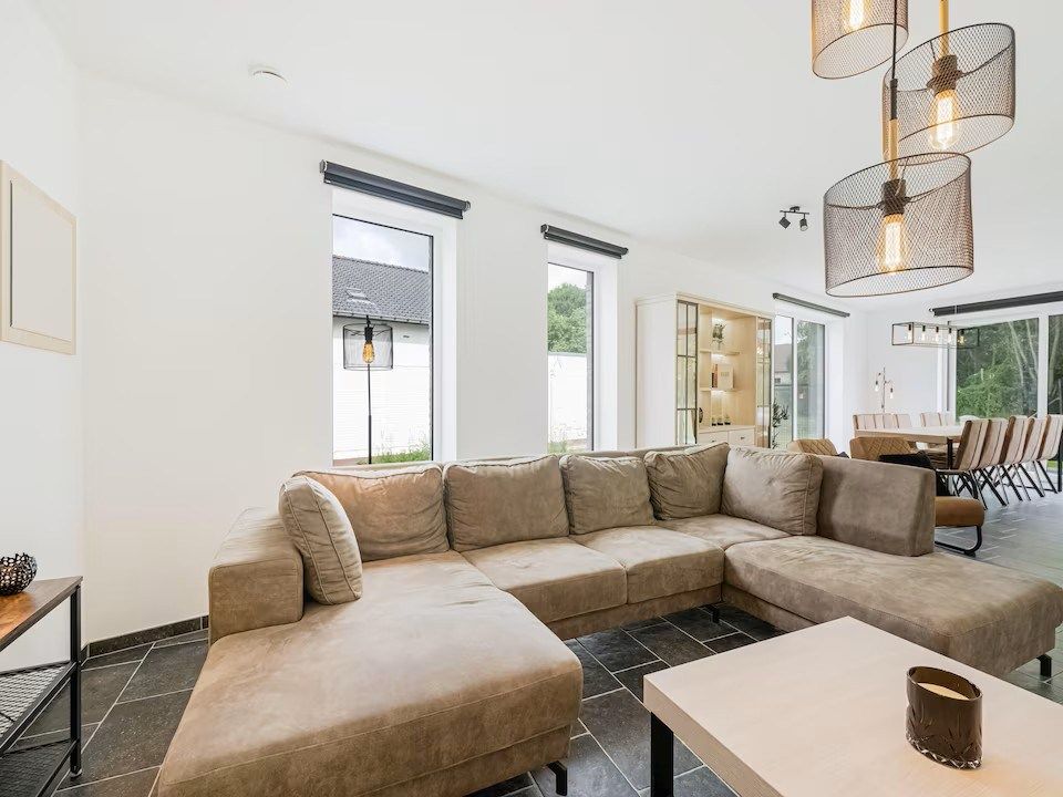 Ruime nieuwbouwwoning met 4 slaapkamers foto 3