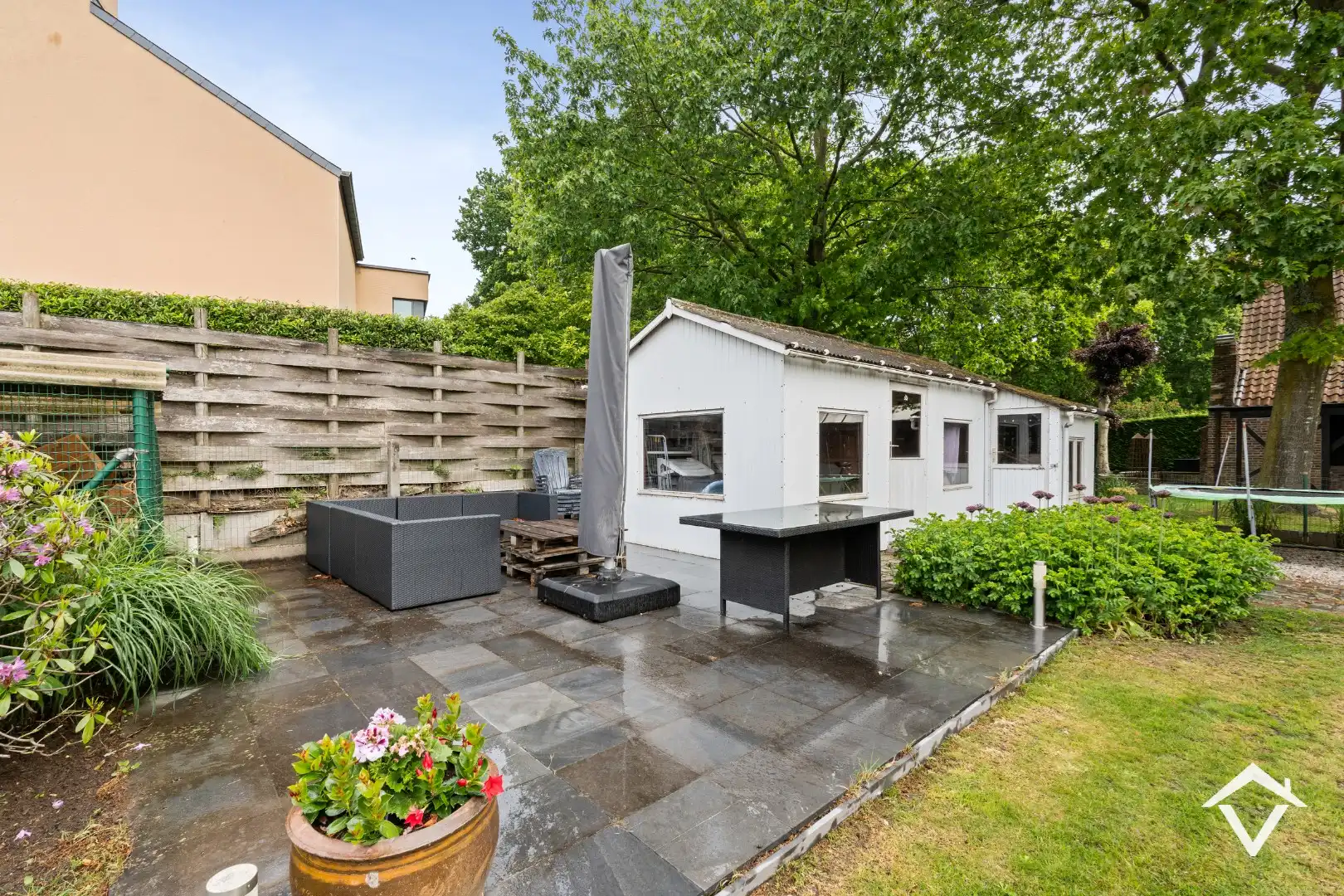 Te koop Alleenstaande woning met 3 slaapkamers en garage centraal gelegen te Wijnendale foto 6