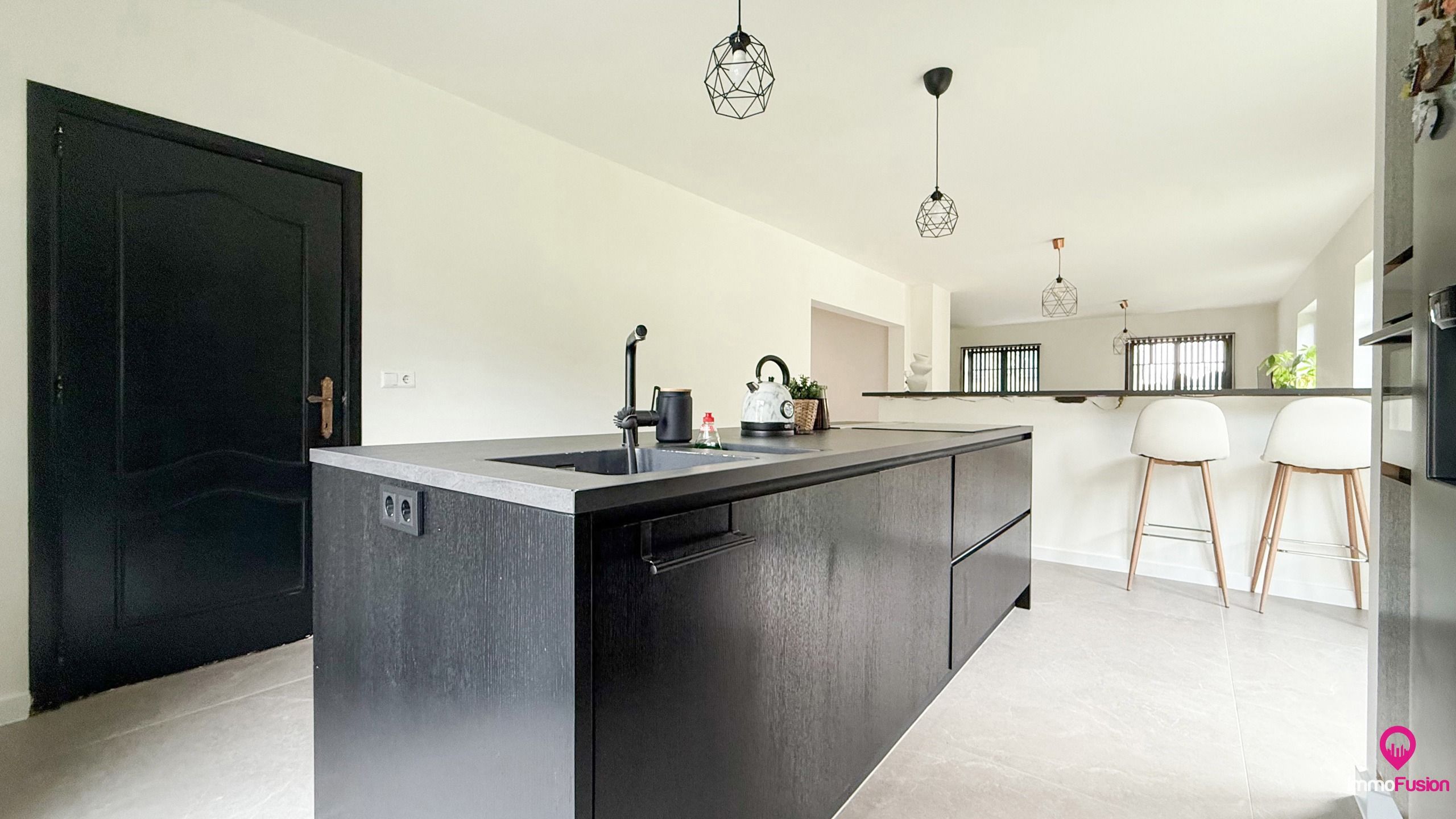 Goed gelegen landelijke villa met 12are grond op toplocatie! foto 15