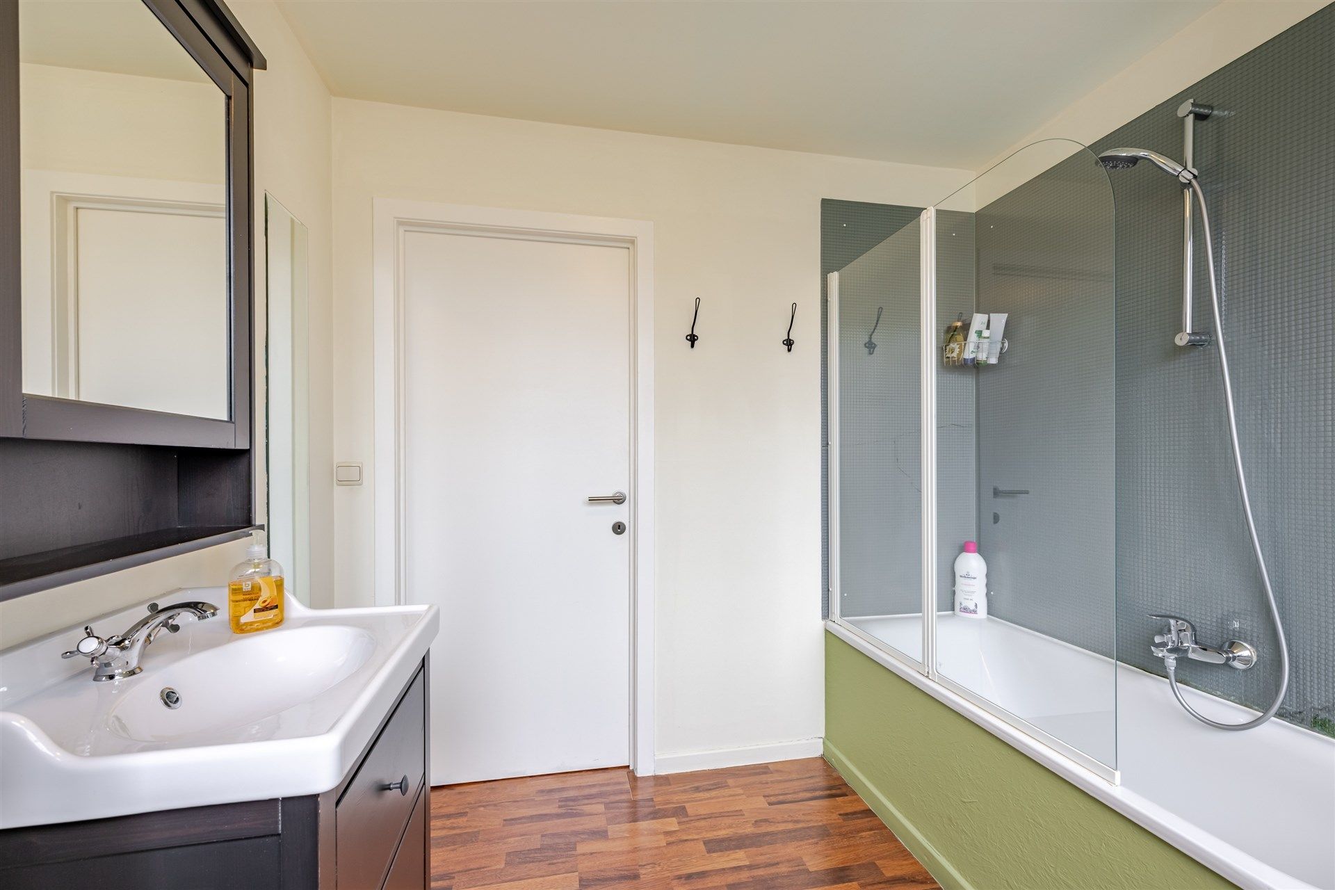 Charmant instapklaar 2 spk appartement in centrum Wetteren foto 20