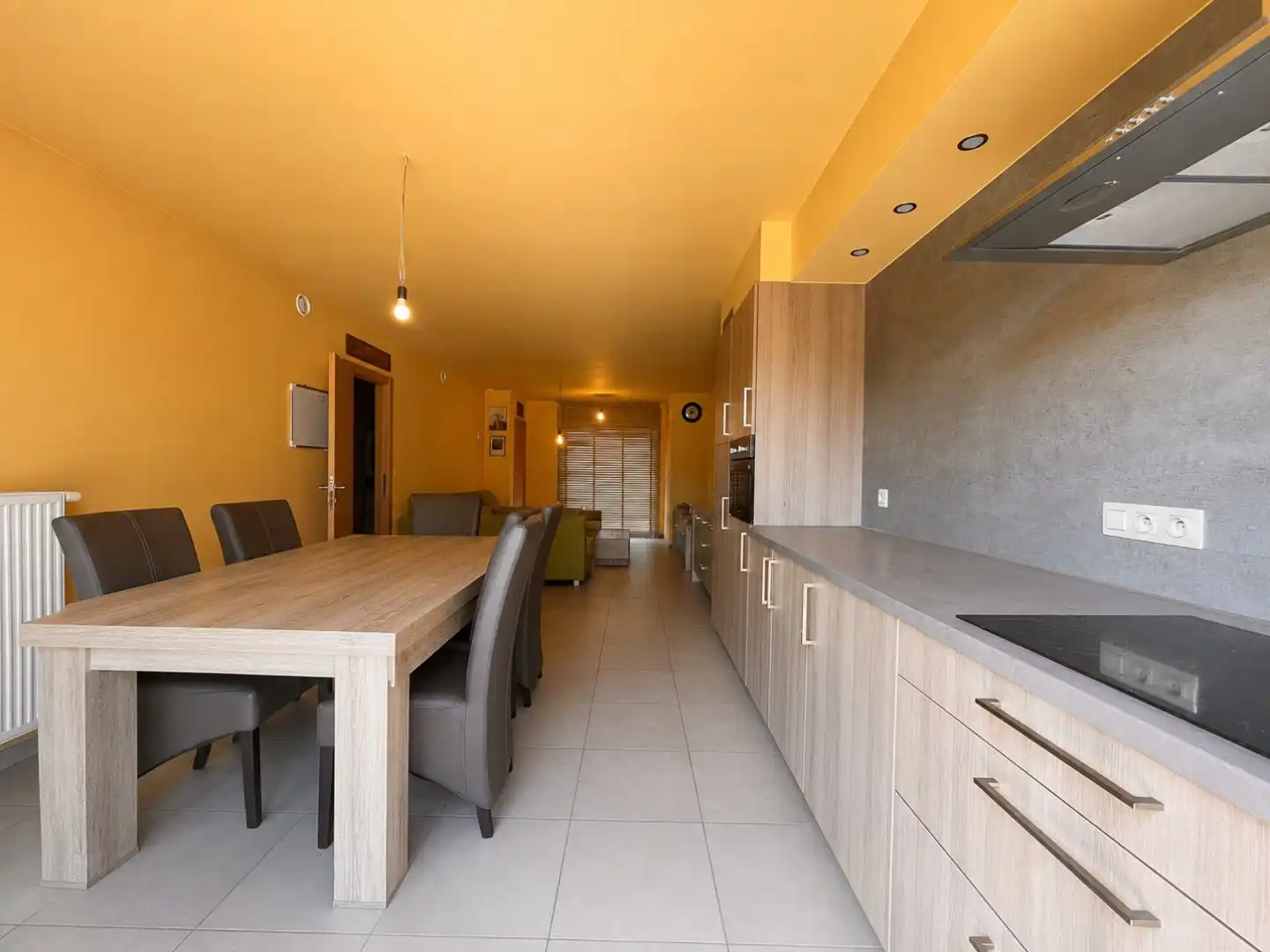 Recente woning met 3 slks, carport, tuin,... foto 9