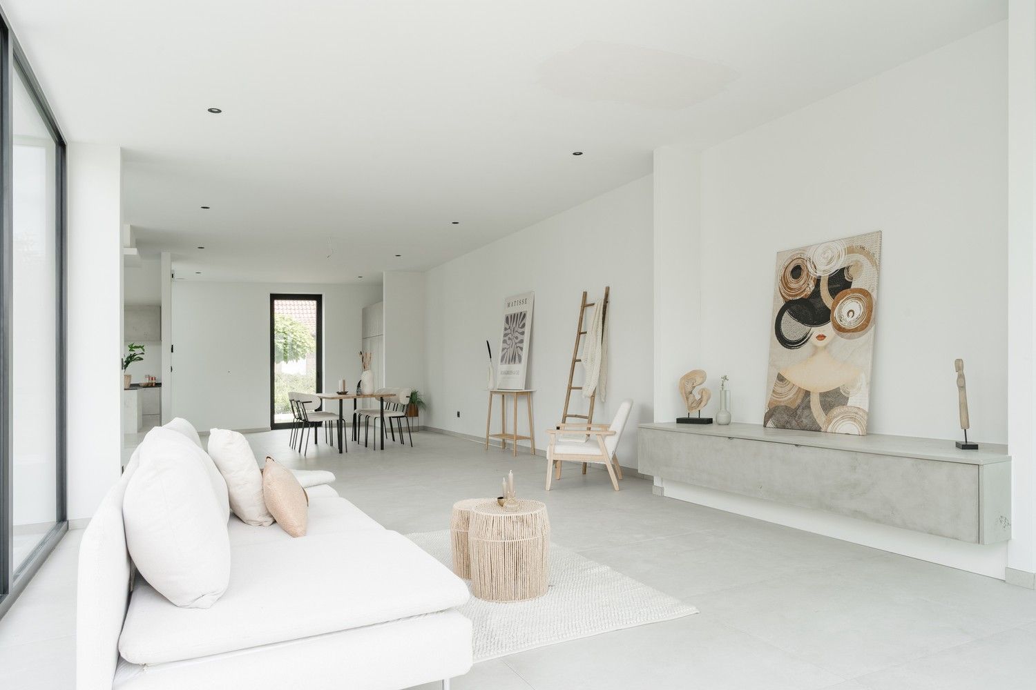 Prachtige luxueuze villa met enorme raampartijen foto 13